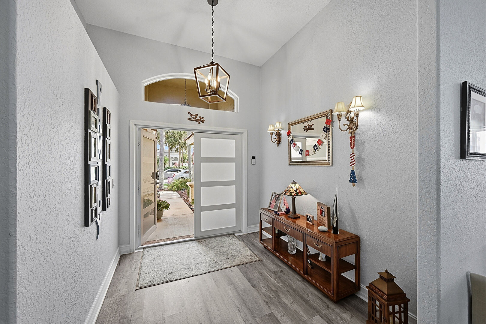 Foyer at 5349 Oakmont Village Circle, Lake Worth, FL 33463, listed by Stephen Snow