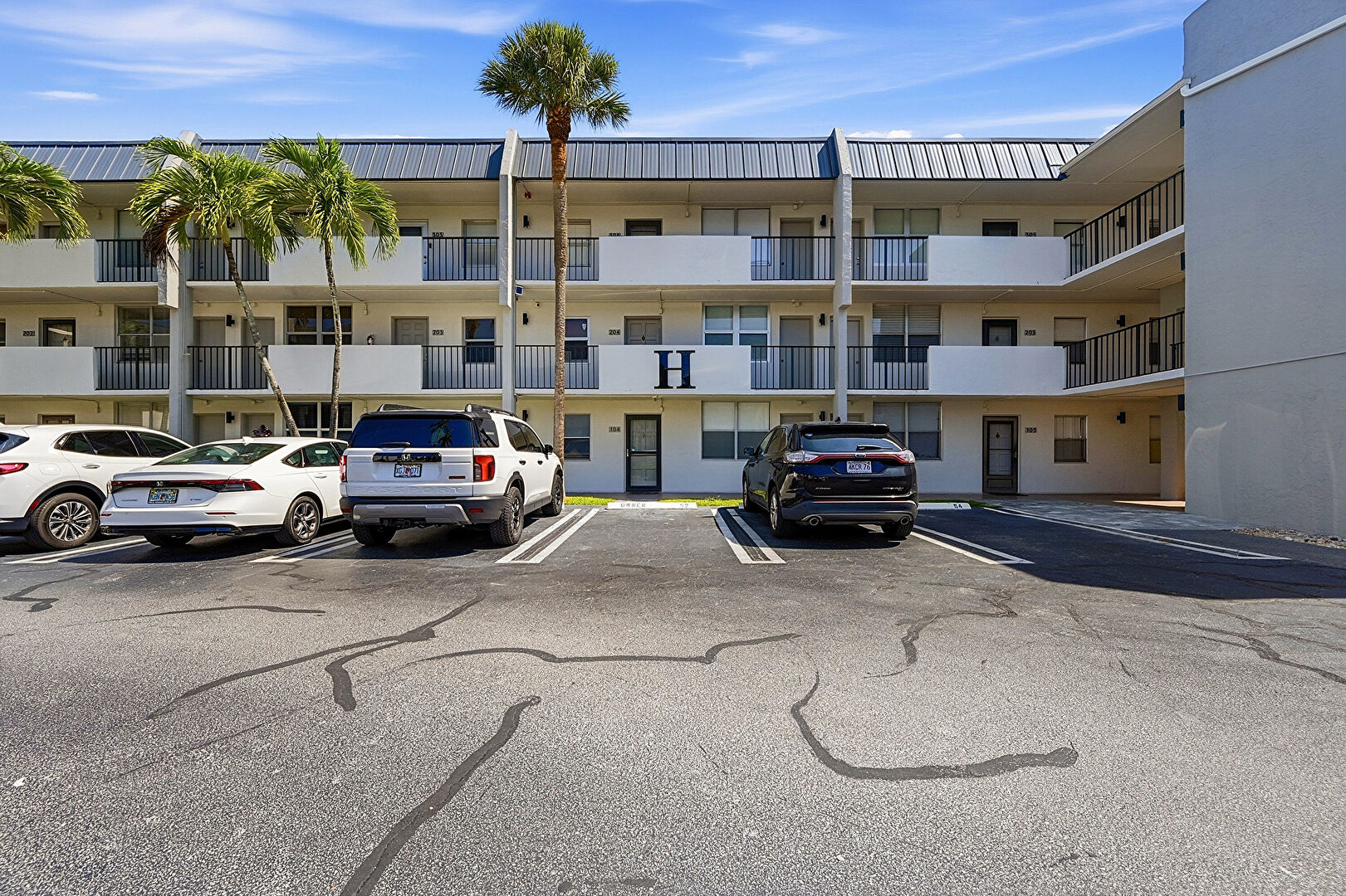 Front at 777 South Federal Highway, H306, Pompano Beach, FL 33062, listed by Darren Impemba