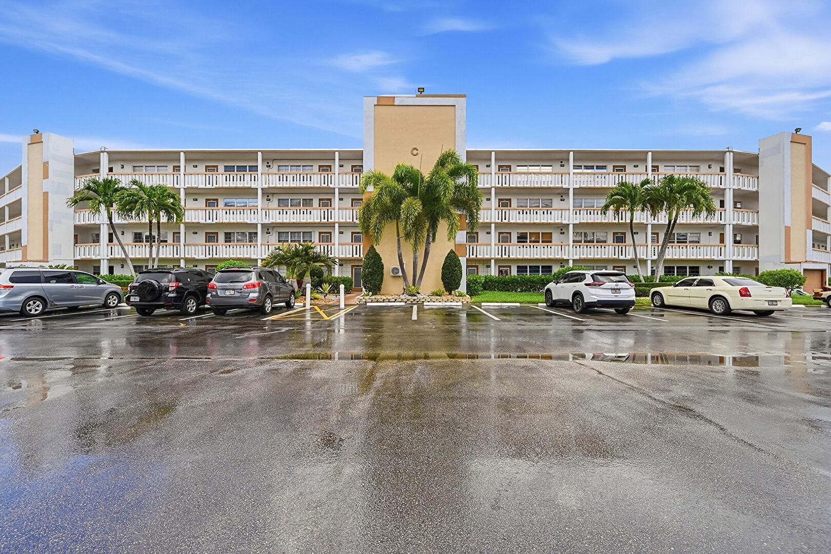 Front at 1043 Cornwall C, Boca Raton, FL 33434, listed by Larry Mastropieri