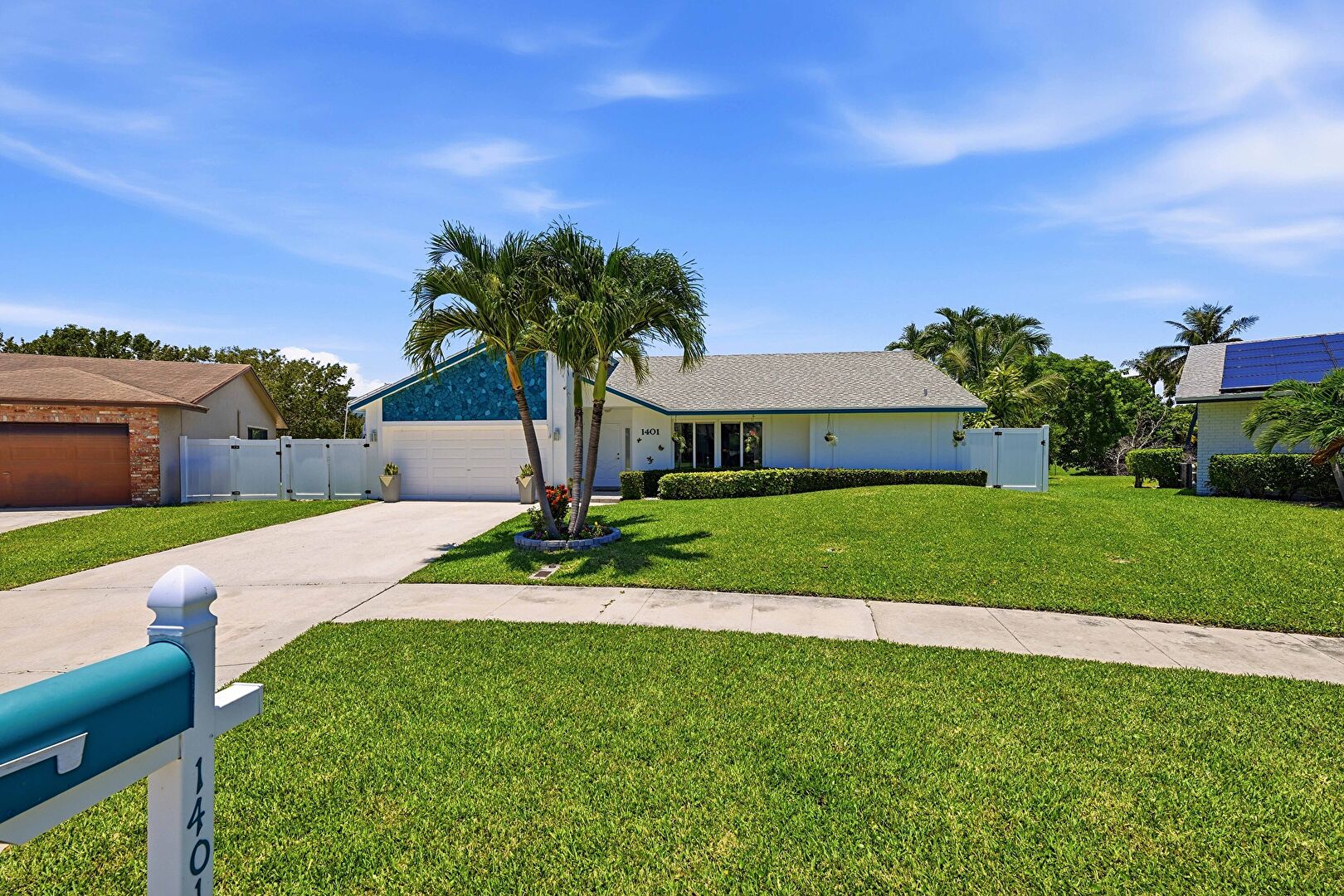 Front at 1401 Southwest 28th Terrace, Deerfield Beach, FL 33442, listed by Renzo Broggi