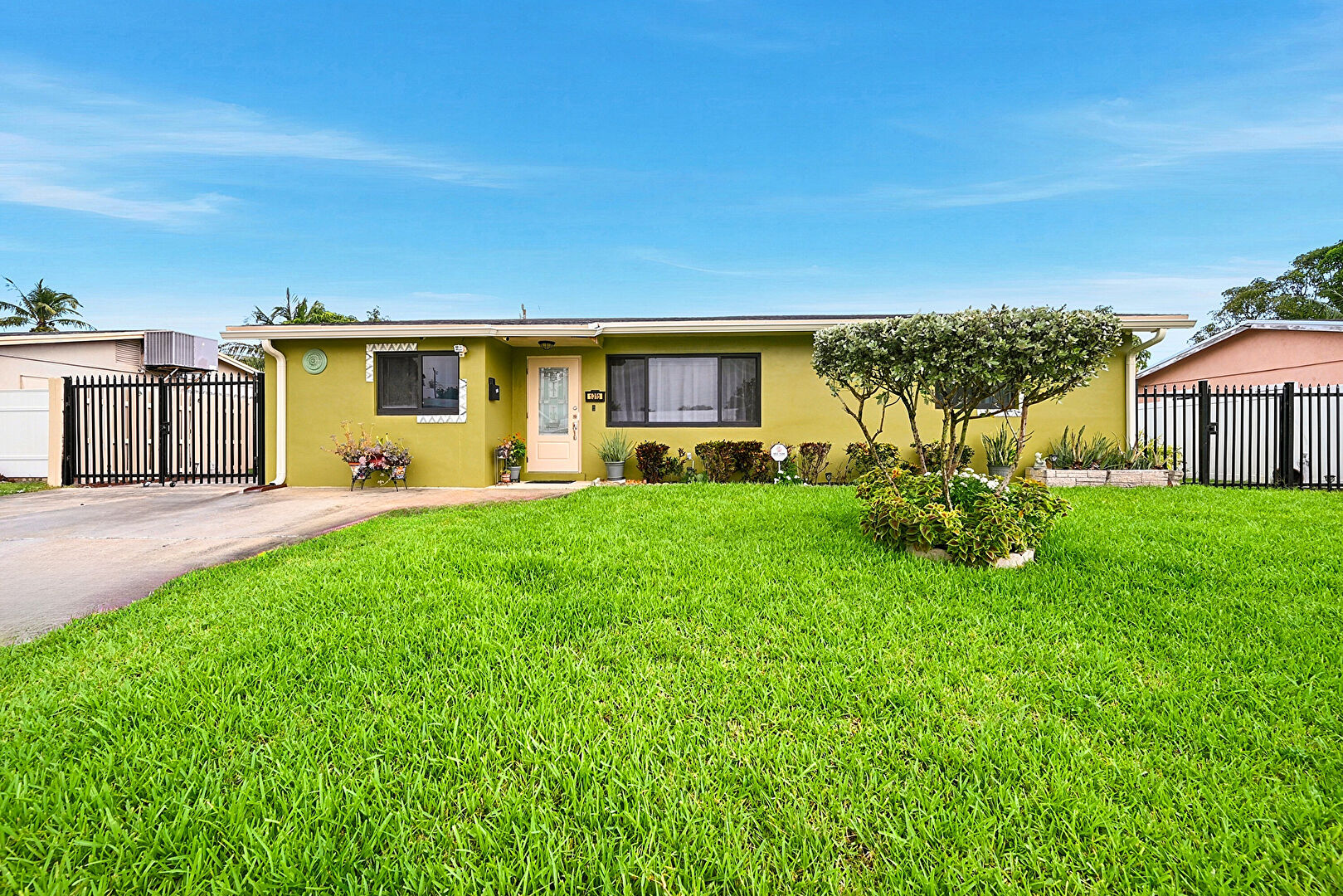 Front at 1310 Southwest 7th Avenue, Deerfield Beach, FL 33441, listed by Claudia garcia