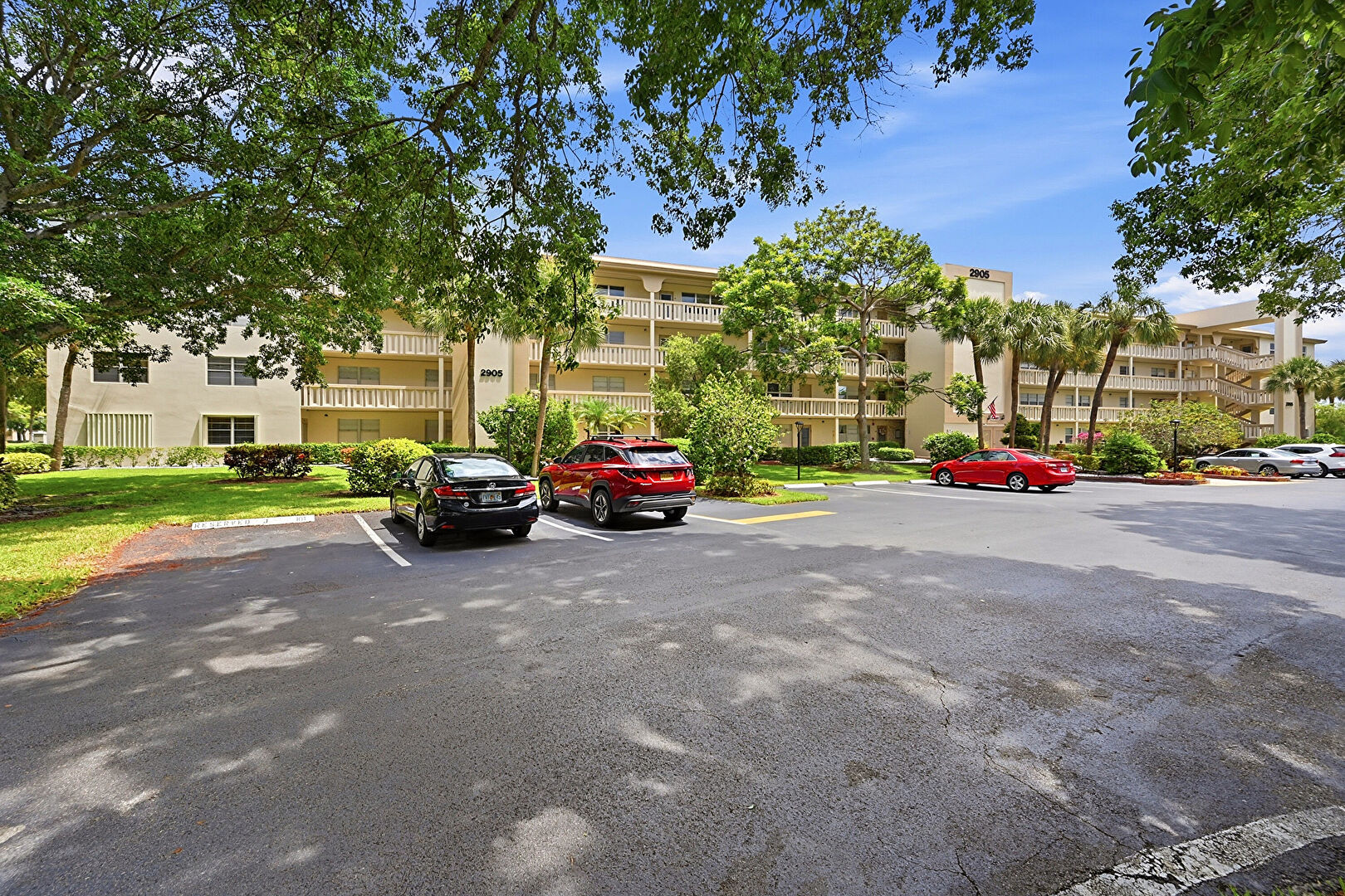 Front at 2905 Victoria Place, C4, Coconut Creek, FL 33066, listed by Freddie Hassoun