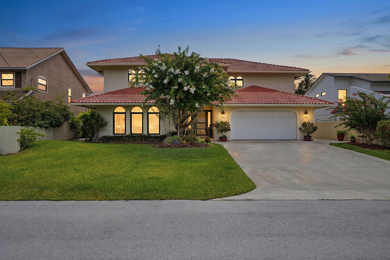 Front at 370 Southeast 13th Avenue, Pompano Beach, FL 33060, listed by Janet Denti, MLS ID: B26047585
