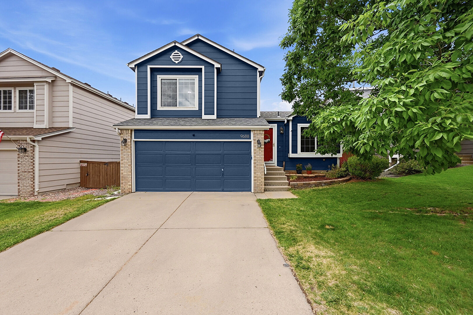 Front at 9688 Whitecliff Place, Highlands Ranch, CO 80129, listed by Michelle Sanchez, MLS ID: 1922543