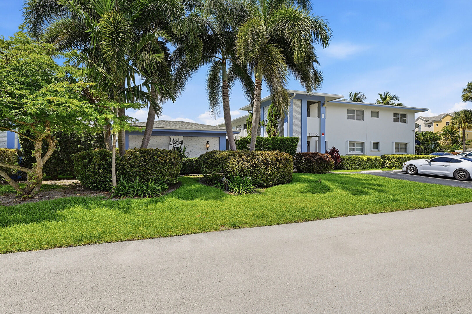 Property Exterior at 2110 Northeast 42nd Street, #2b, Lighthouse Point, FL 33064, listed by Jordan Nitto