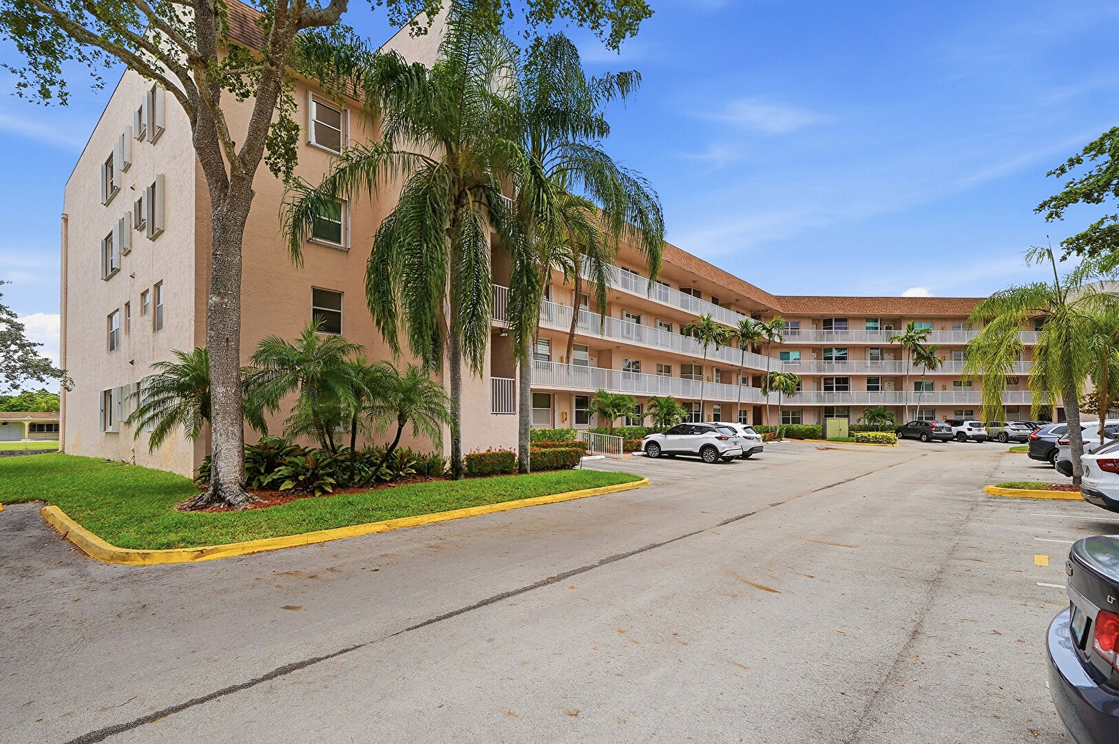 Front at 2521 Northwest 104th Avenue, 104, Sunrise, FL 33322, listed by Mervin Moss