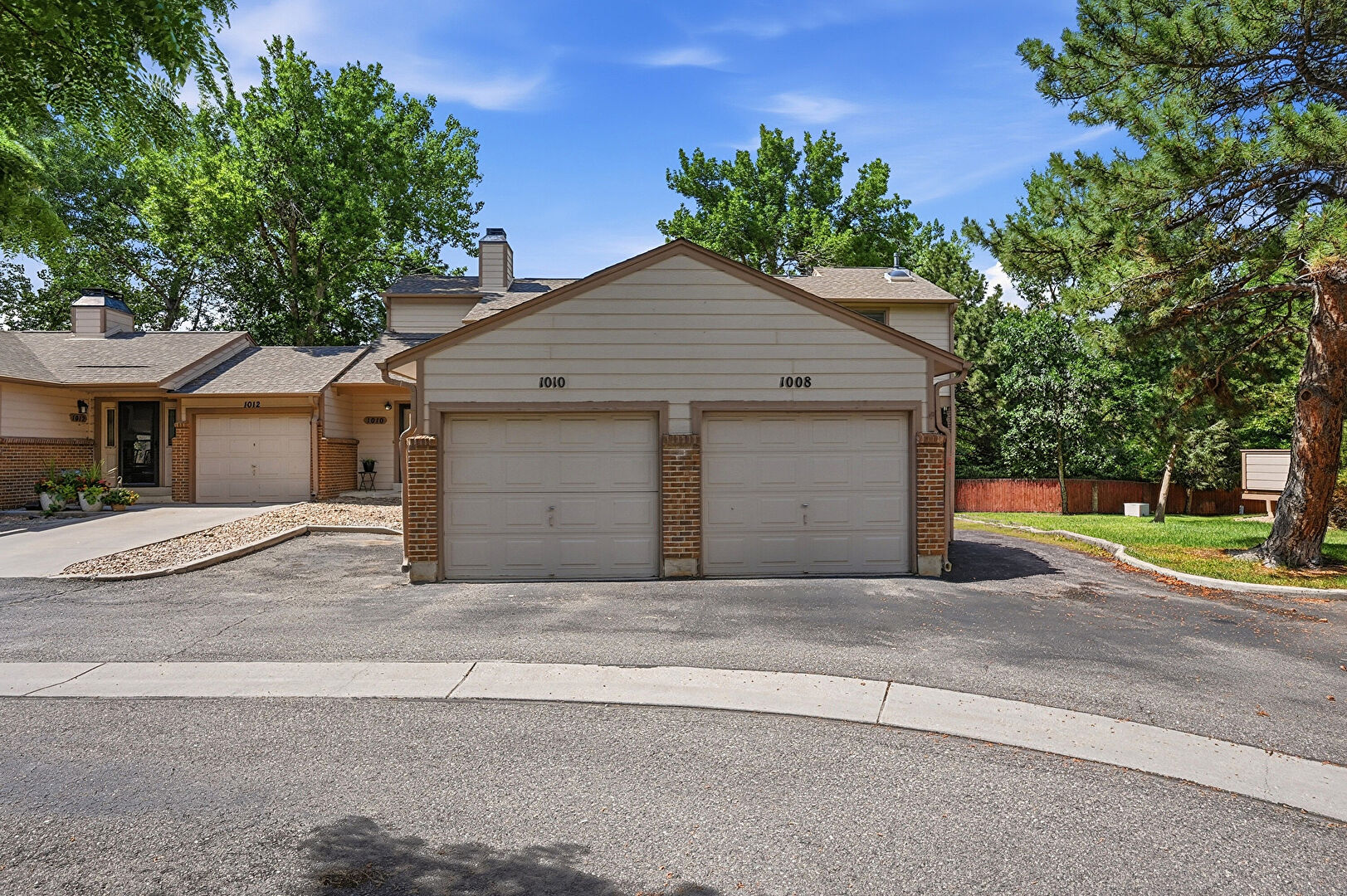 Front at 1010 Homestake Drive, Golden, CO 80401, listed by Matthew Lutz