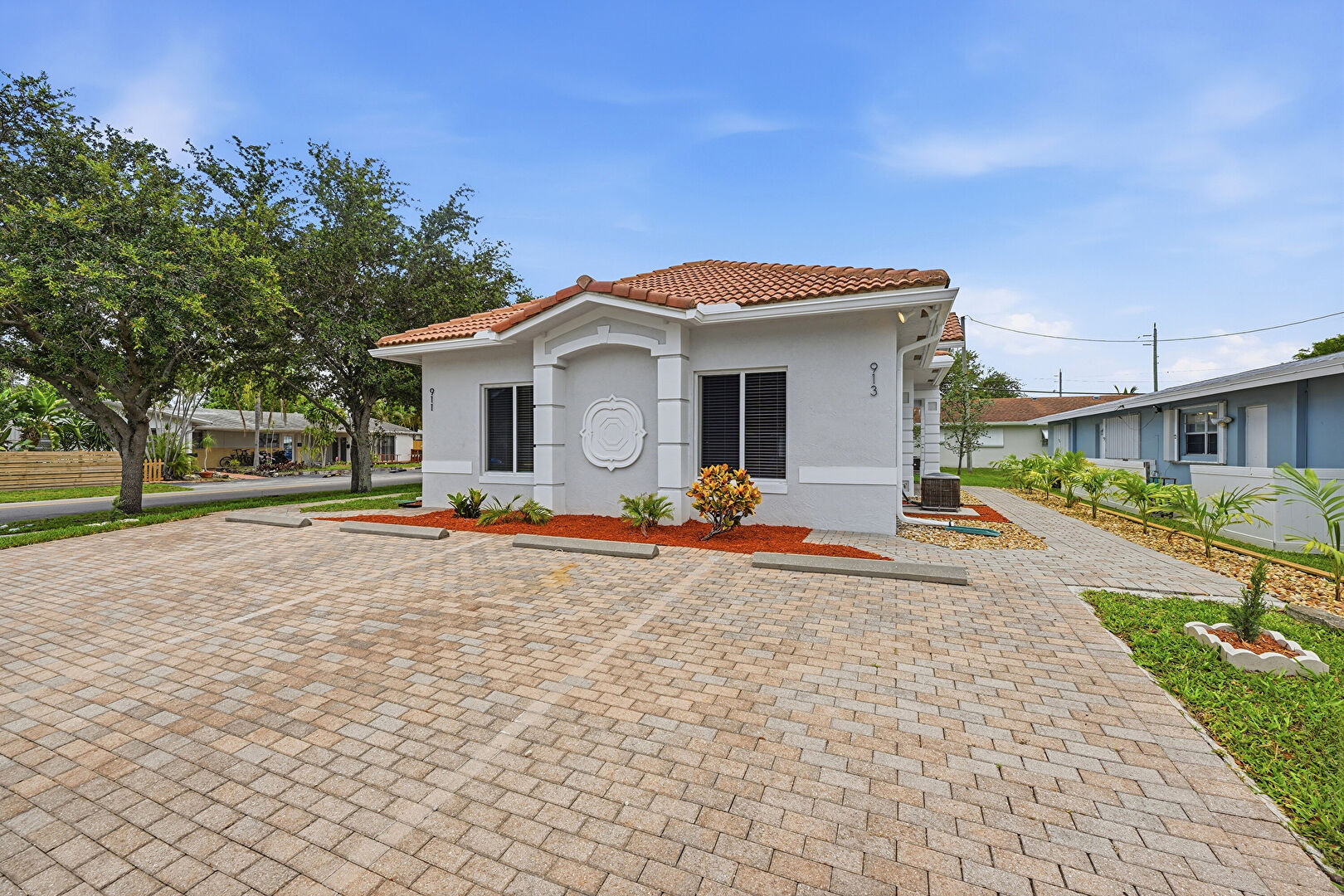 Front at 911 NE 12th Avenue, Pompano Beach, FL 33060, listed by Maximilian Fernandez, MLS ID: F10554905