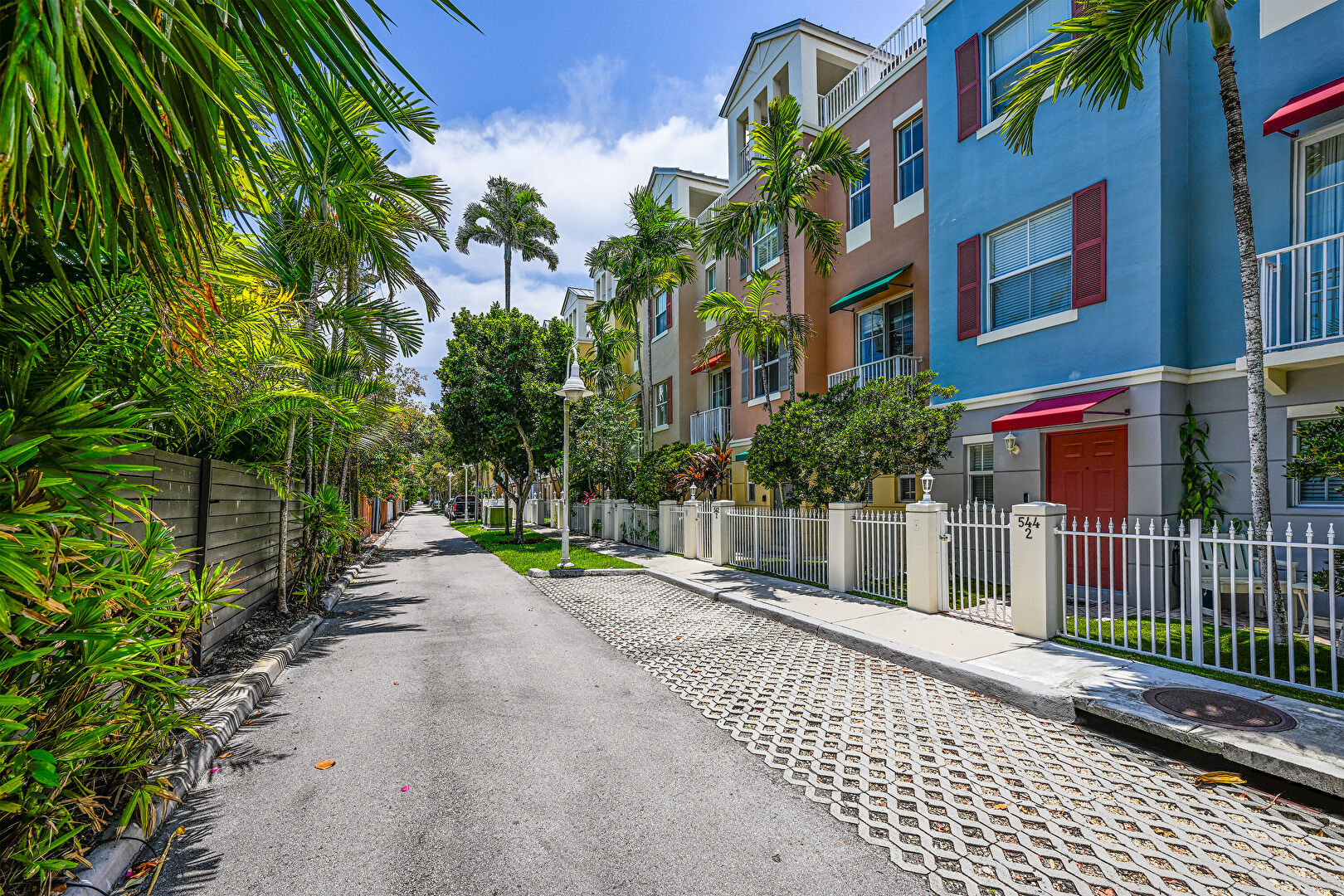 Property Exterior at 542 Northeast 7th Avenue, Unit 2, Fort Lauderdale, FL 33301, listed by Melissa Galfond