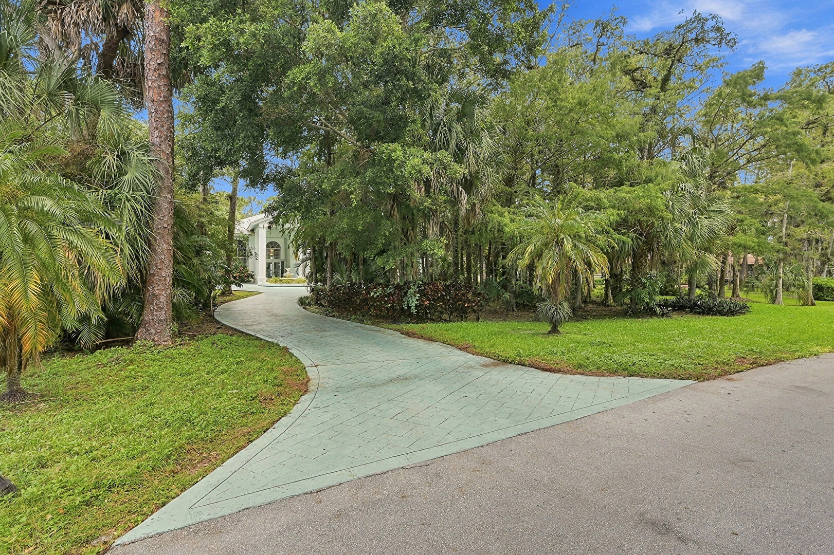 Front at 5386 Northwest 77th Terrace, Coral Springs, FL 33065, listed by Eslin Guice