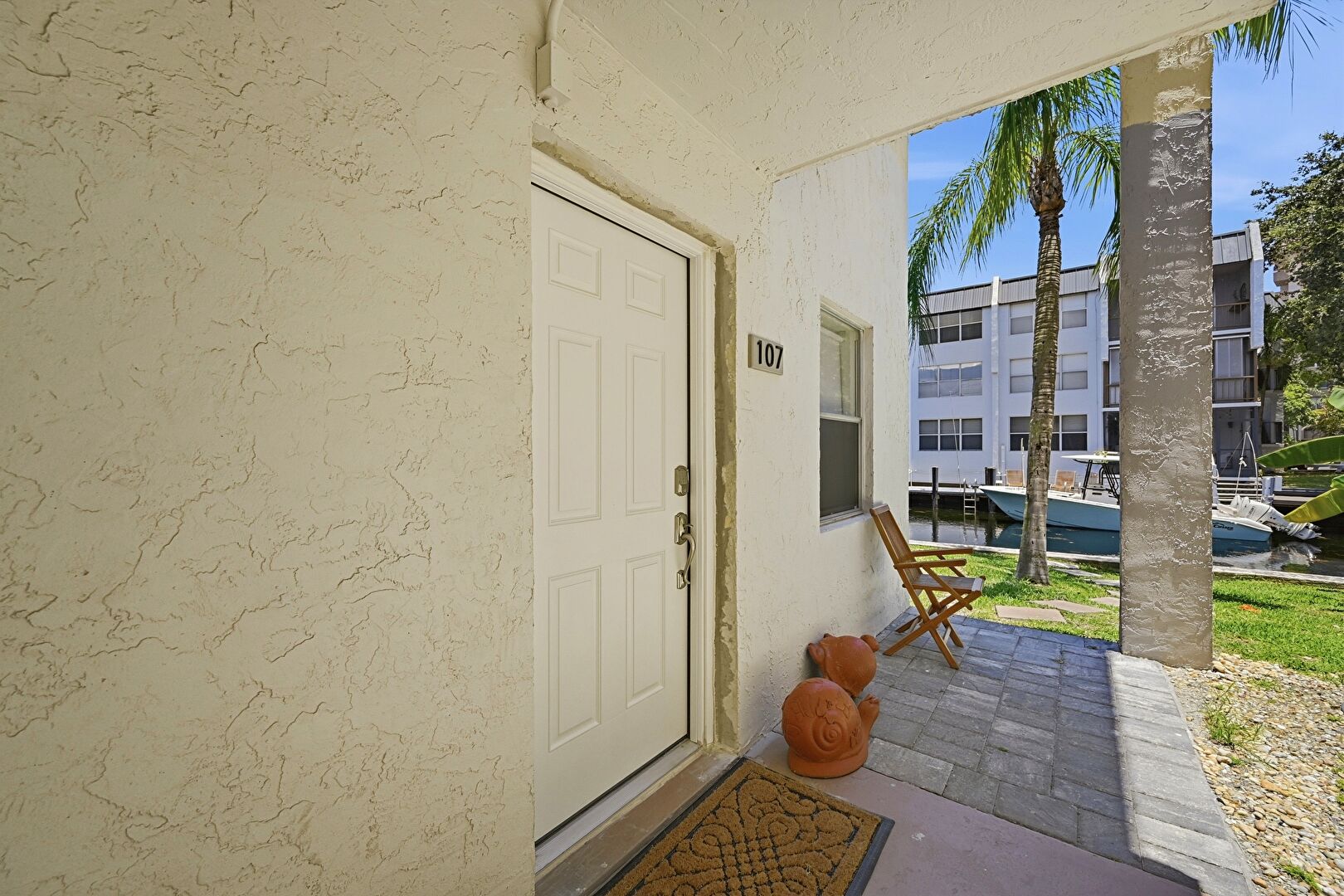 Entry at 777 South Federal Highway, H107, Pompano Beach, FL 33062, listed by Darren Impemba