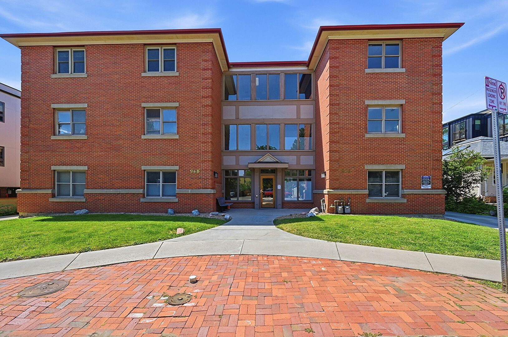 Front at 948 North Street, 17, Boulder, CO 80304, listed by AJ Chamberlin