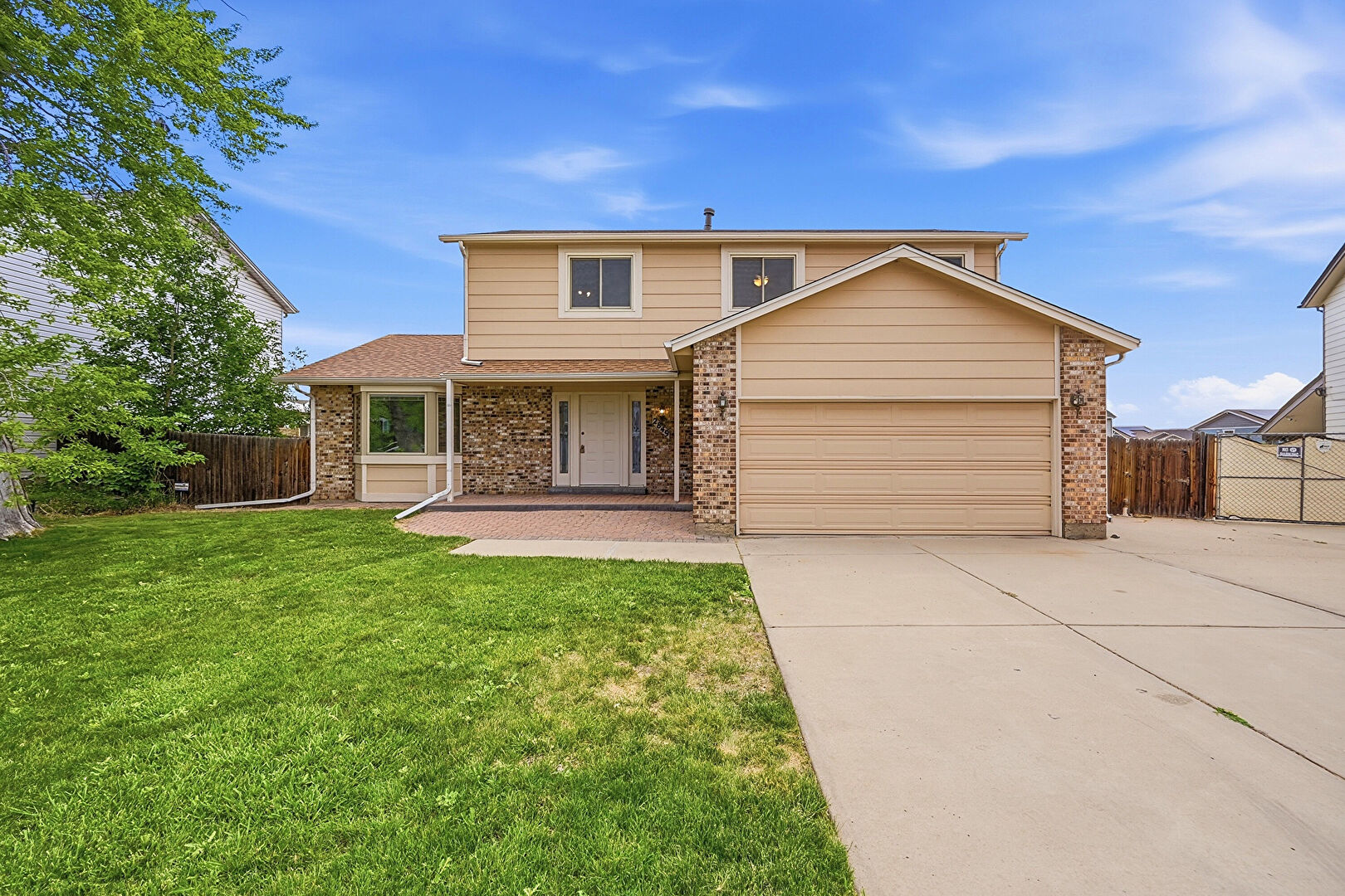 Front at 2849 East 102nd Avenue, Thornton, CO 80229, listed by Jason Cassidy