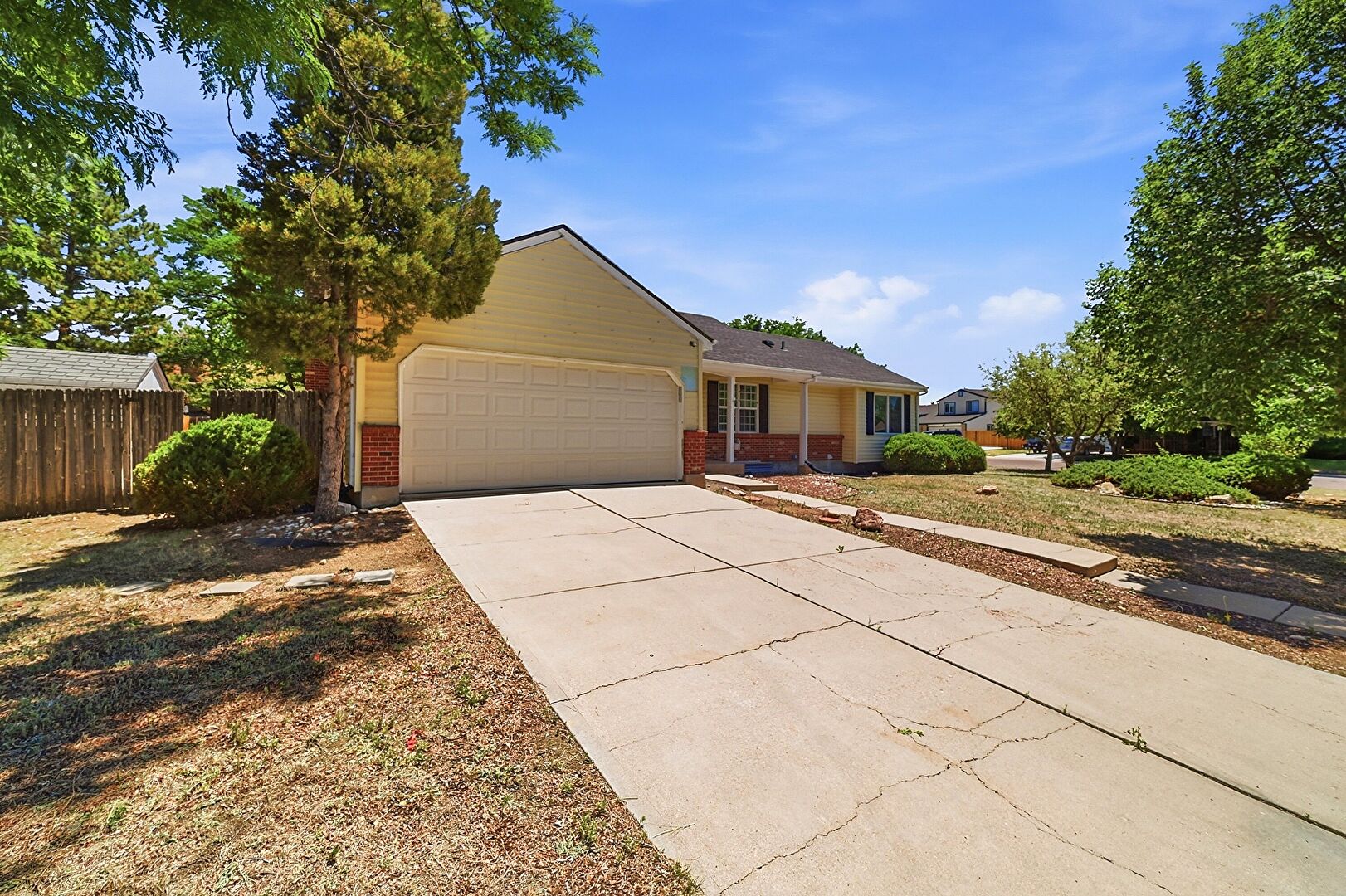 Front at 4538 S Nucla Street, Aurora, CO 80015, listed by Jessica Kuhn
