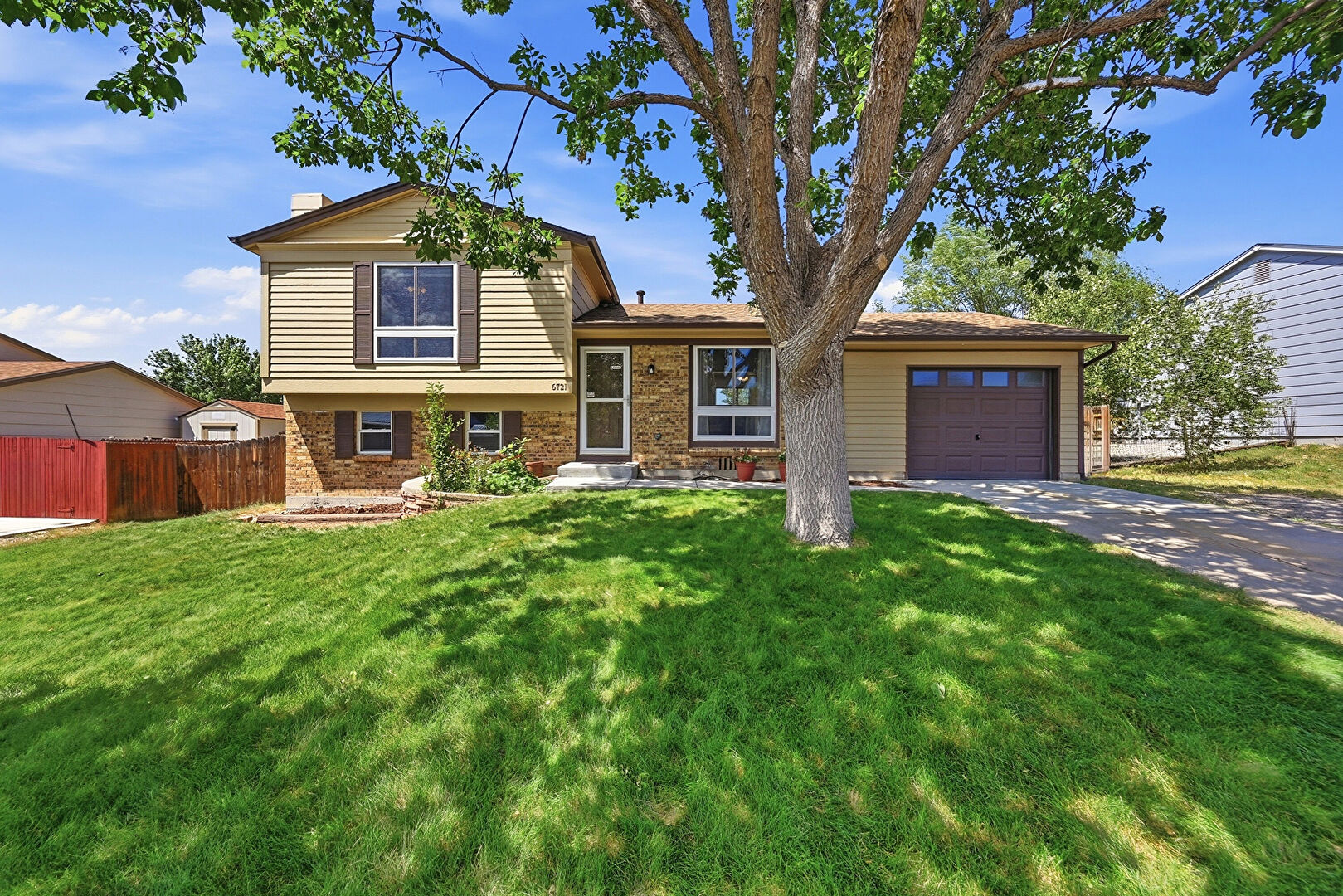 Front at 6721 Blue Jay Drive, Parker, CO 80138, listed by Zach Otten, MLS ID: 2472072
