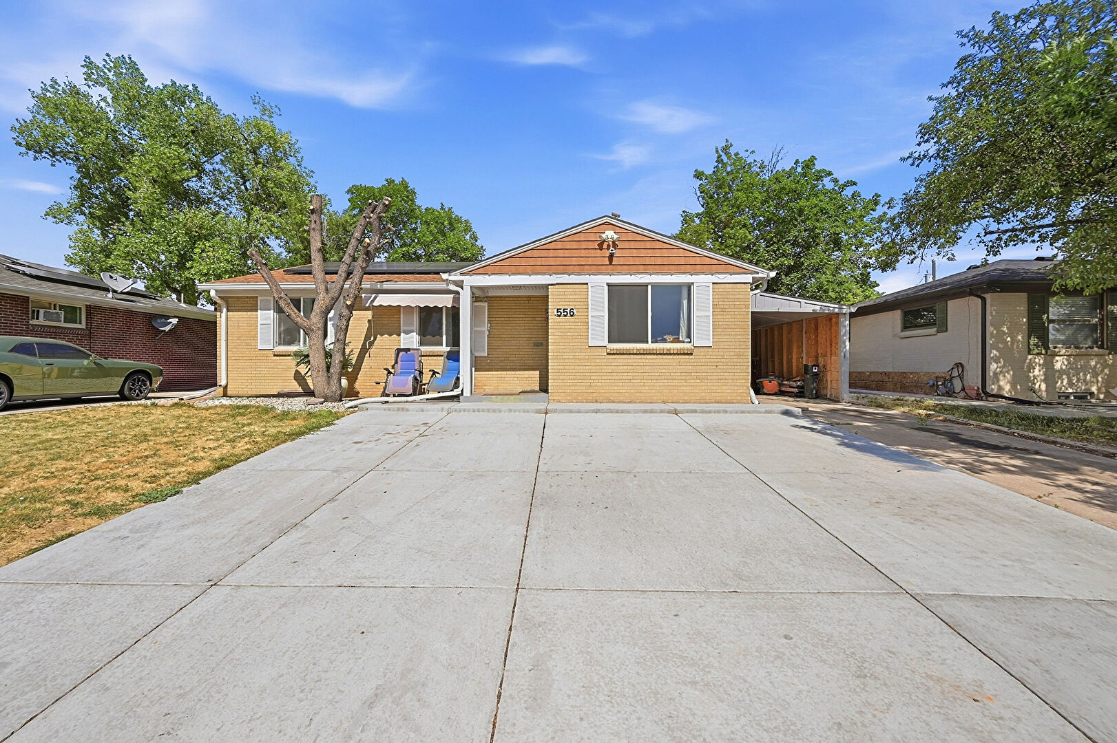 Front at 517 Elmira Street, Aurora, CO 80010, listed by Idalia Padilla