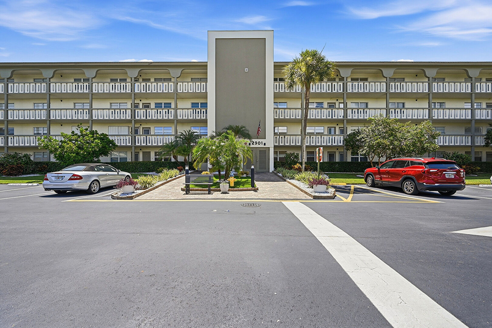 Front at 2901 Victoria Circle, D2, Coconut Creek, FL 33066, listed by Diana Vasconez