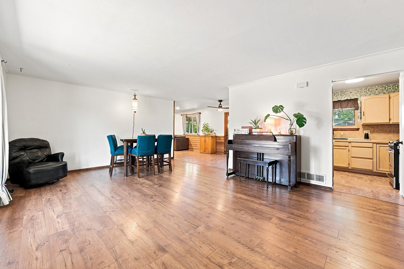 Living Room at 9374 bellaire st, thornton, CO 80229, listed by Amber Wermerskirchen