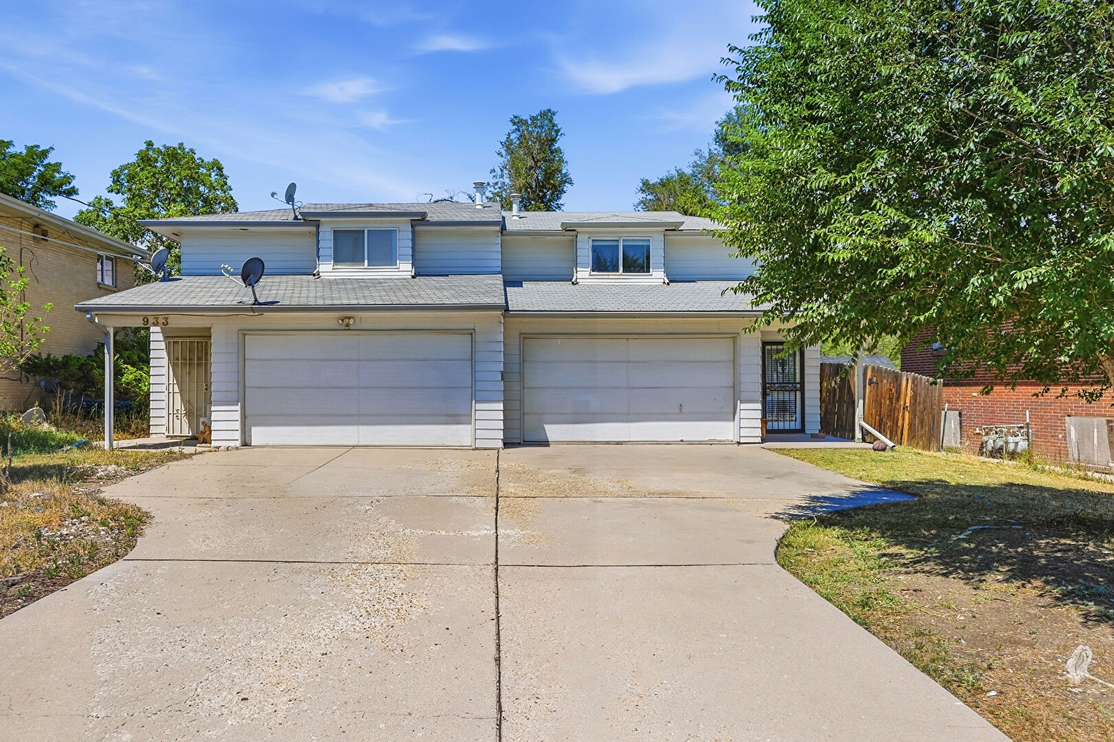 Front at 931 South Utica Street, Denver, CO 80219, listed by Bao Le
