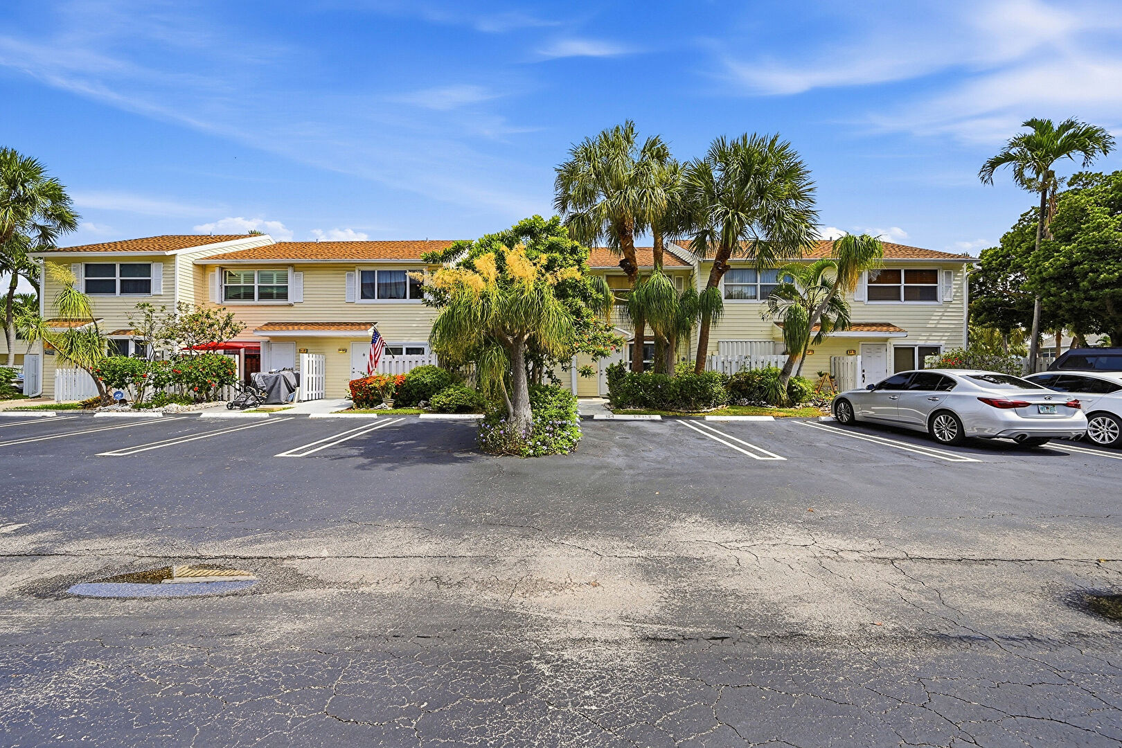 Front at 2627 Northeast 15th Street, Pompano Beach, FL 33062, listed by Kimberly Schwartz