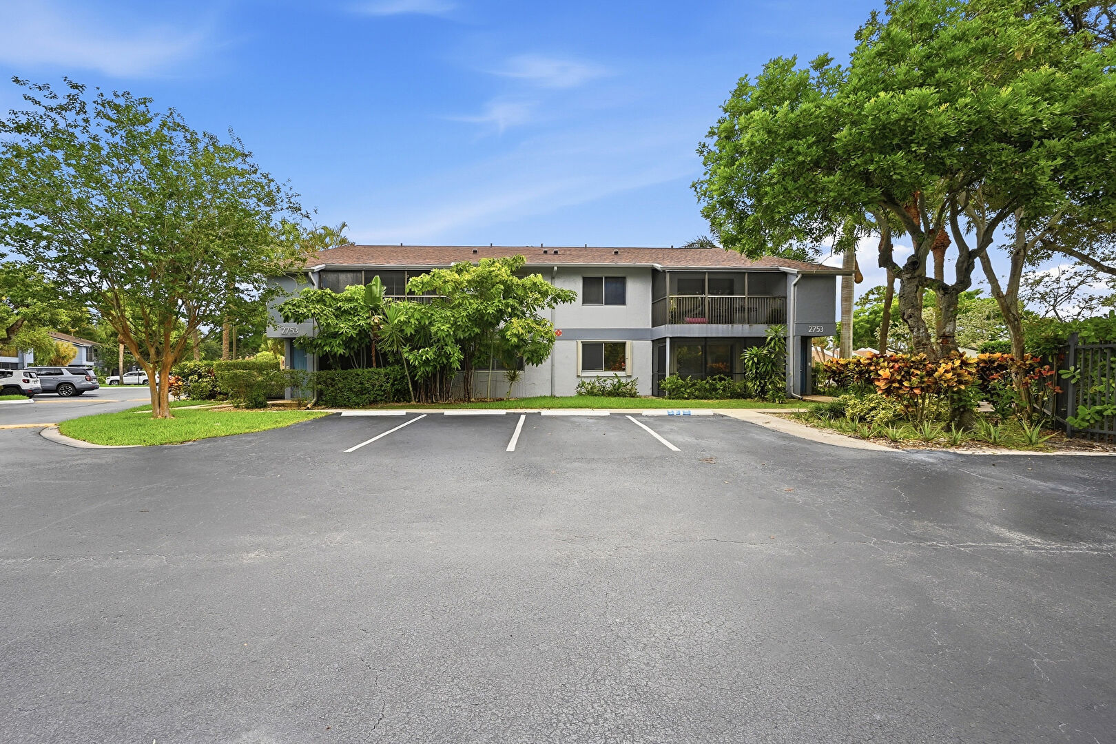 Front at 2753 S OAKLAND FOREST DR, 102, oakland park, FL 33309, listed by Meirav Susi