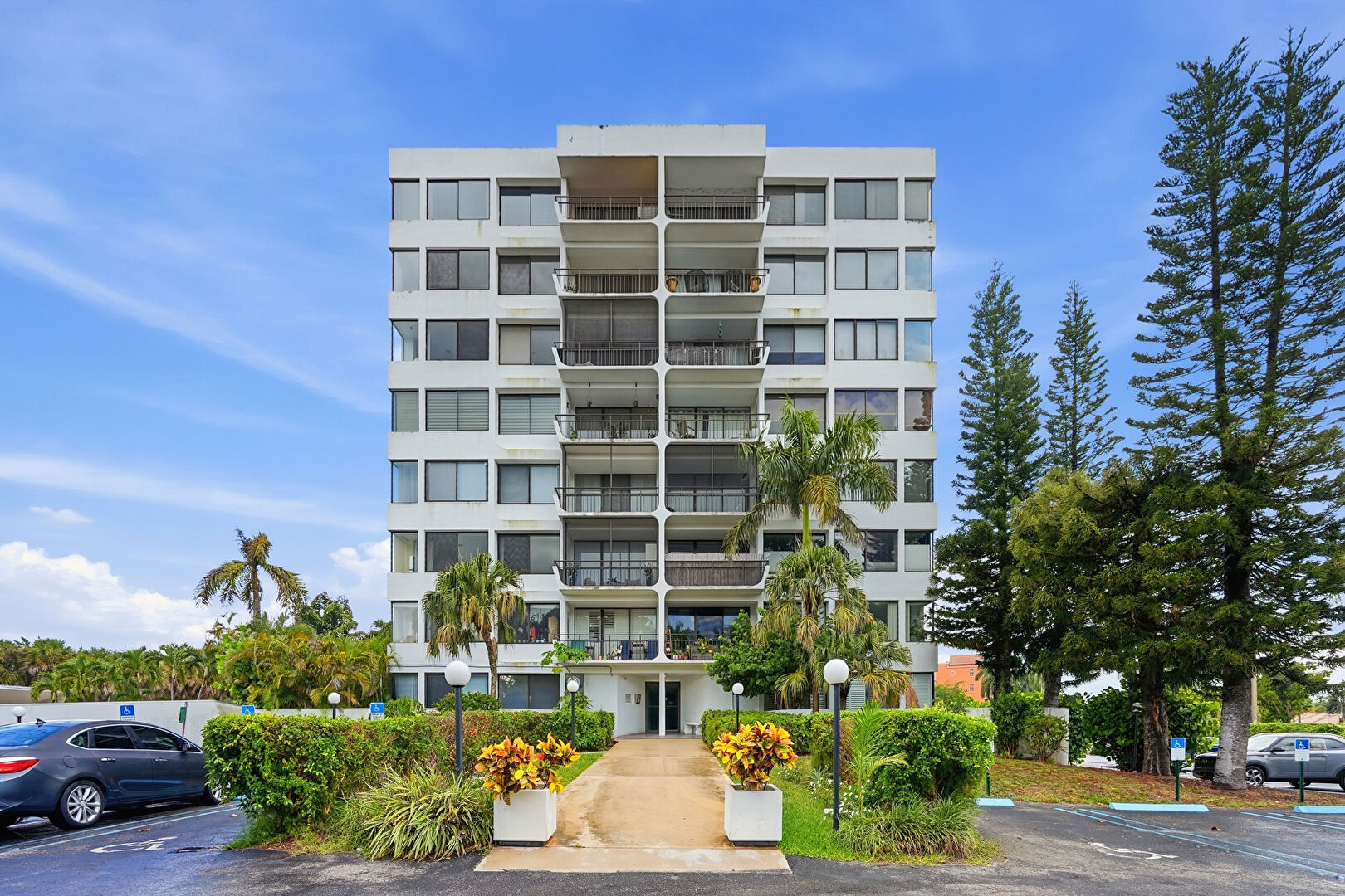 Front at 1500 Presidential Way, 704, West Palm Beach, FL 33401, listed by Ryan Jennings