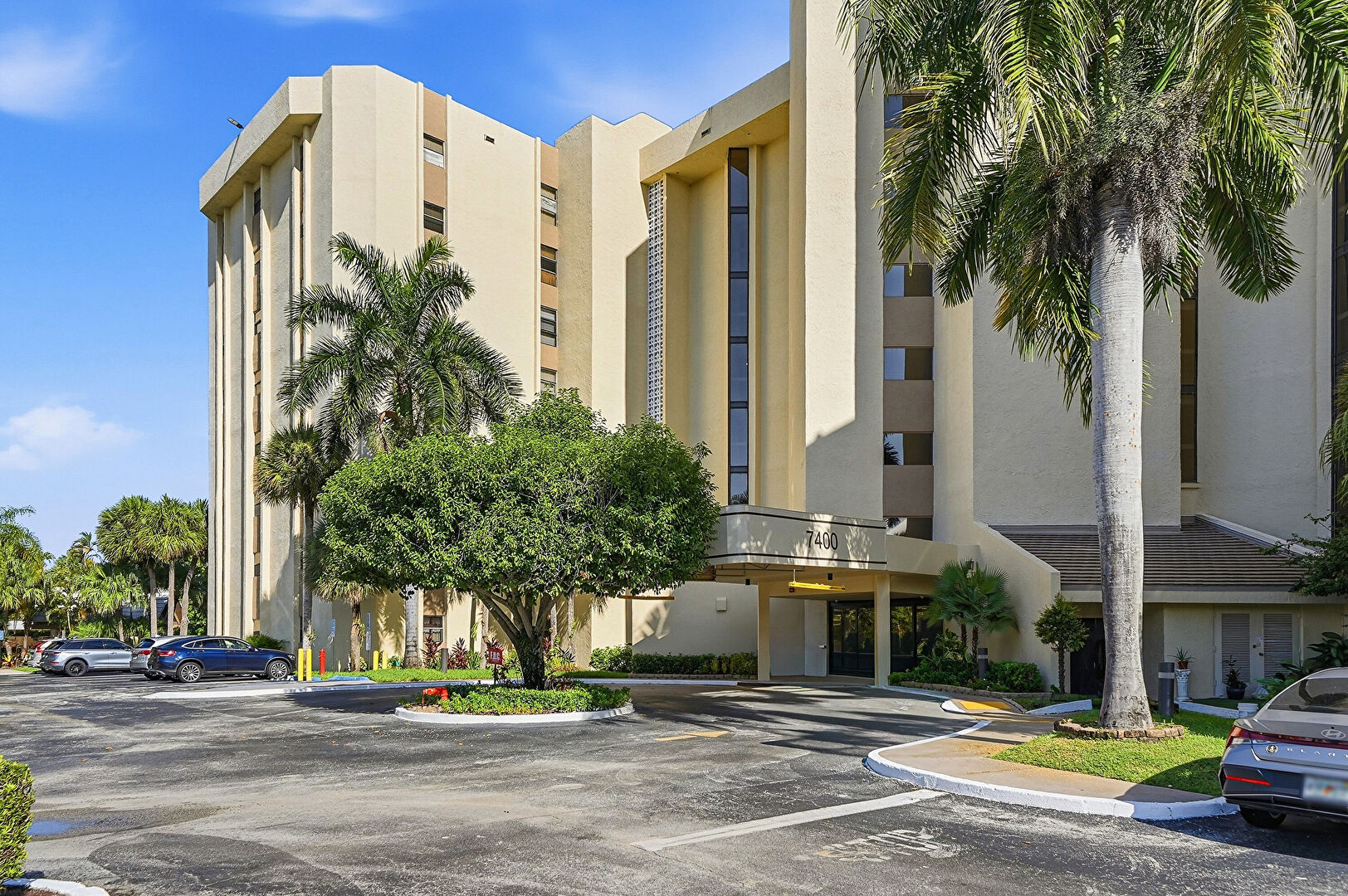 Front at 7400 Radice Court, apt.506, Lauderhill, FL 33319, listed by Maxwell Pierre