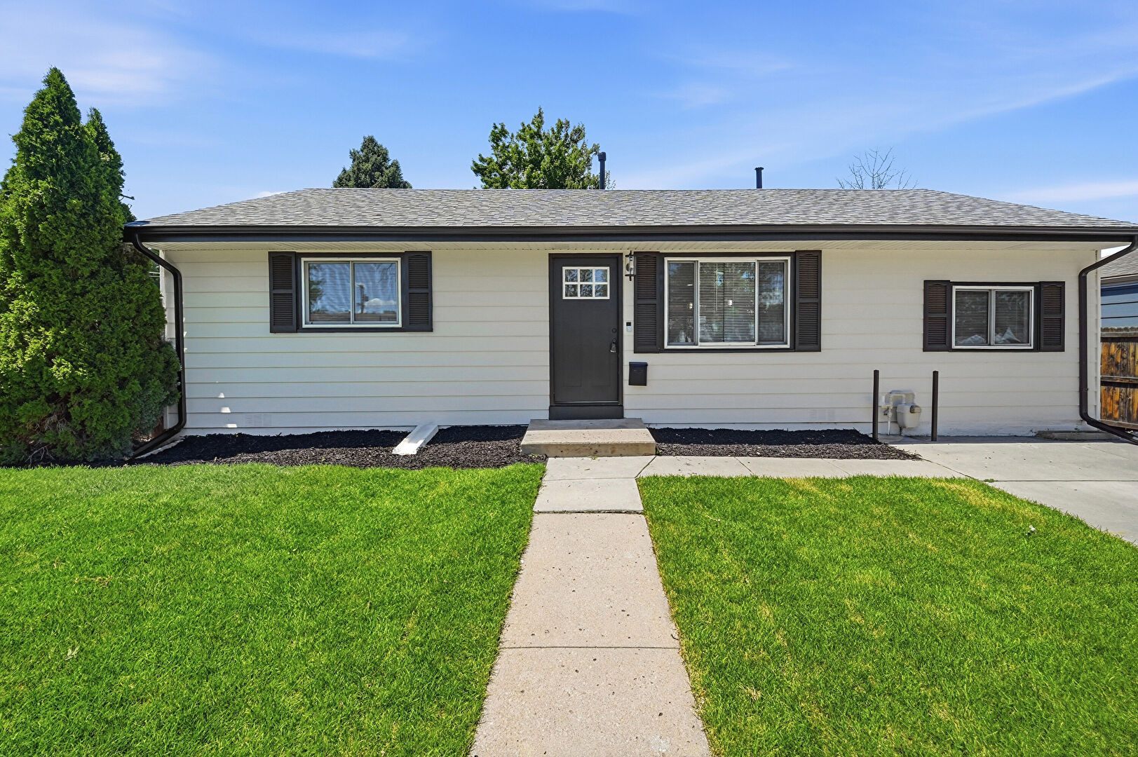 Front at 2711 S Linley Ct, Denver, CO 80236, listed by Nadia Trevizo-Medina, MLS ID: 9774667