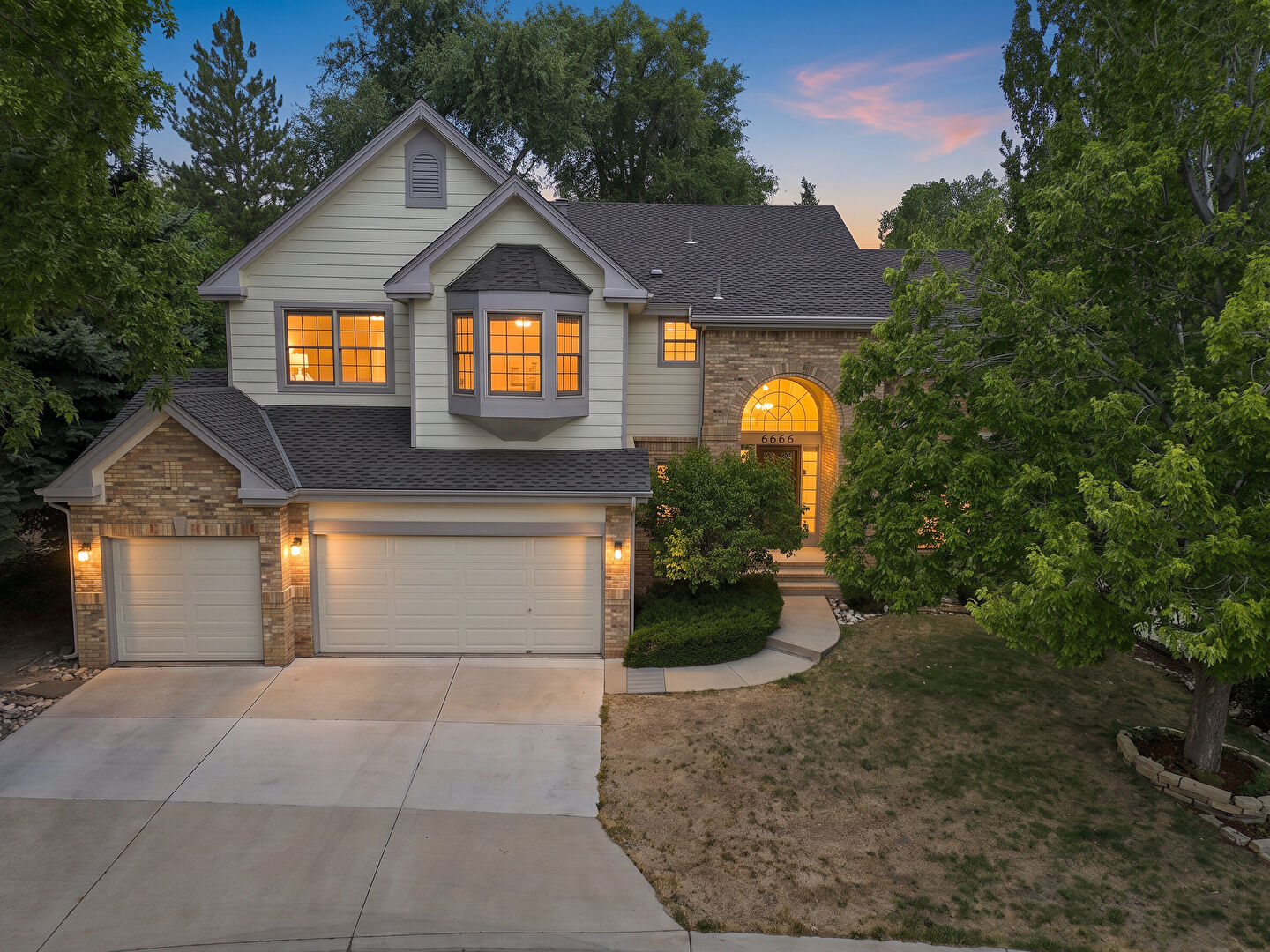 Twilight View at 6666 South Crocker Way, Littleton, CO 80120, listed by Theresa Wilson, MLS ID: 4138593