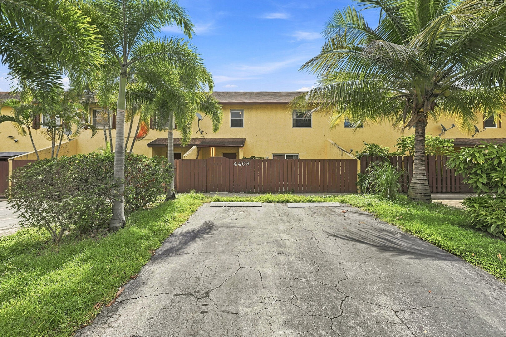Front at 4408 Northwest 4th Avenue, Deerfied Beach, FL 33064, listed by Matthew Ferrelli