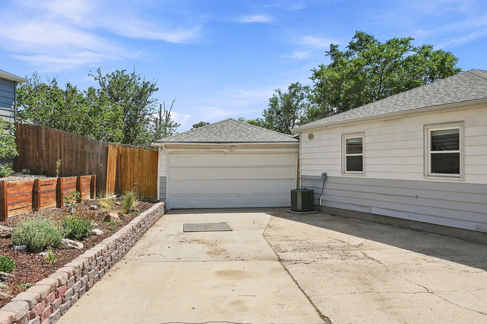 Garage at 2130 Hoyt Drive, Thornton, CO 80229, listed by Mandy Wier