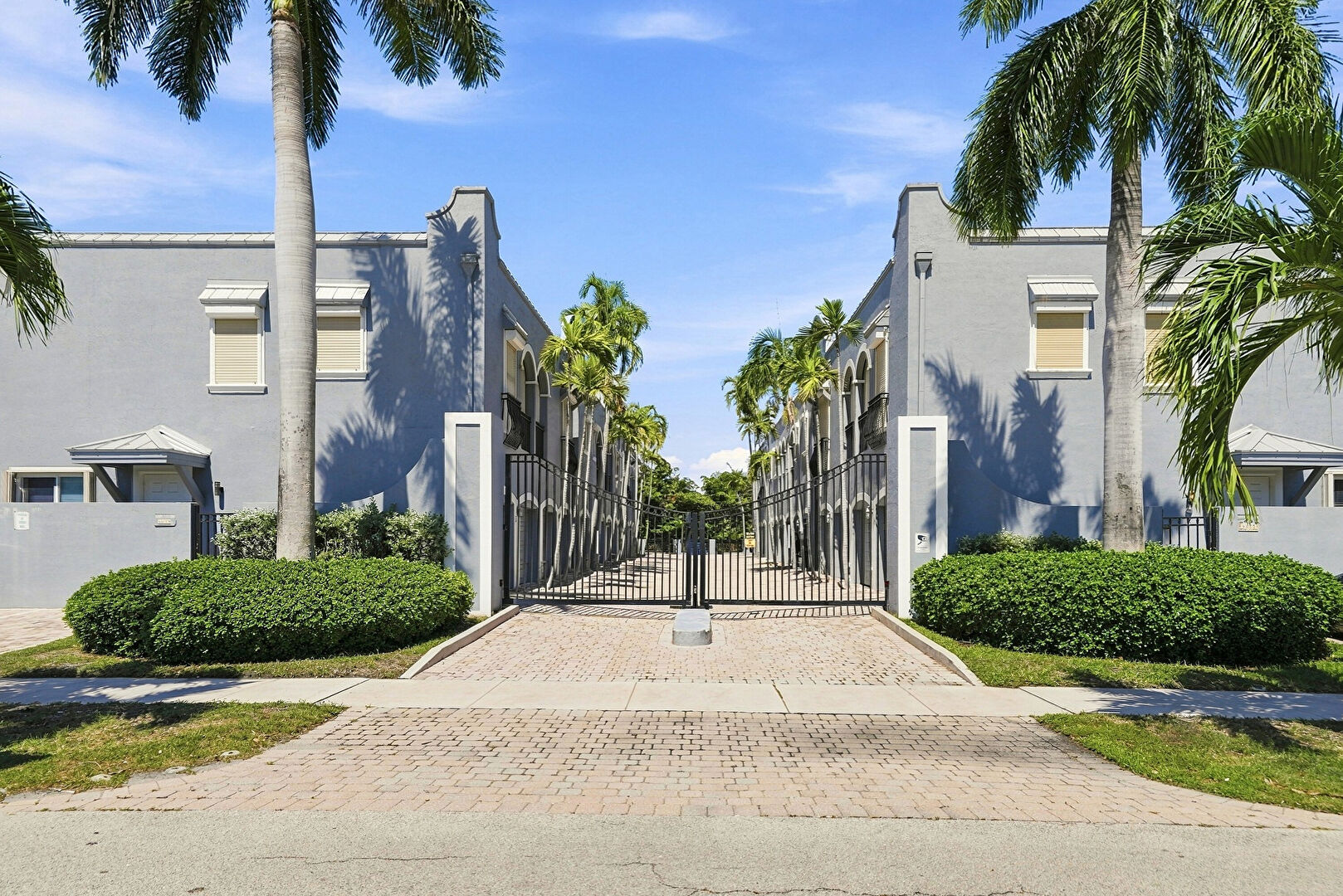 Front at 4619 Poinciana Street, Unit 7A, Lauderdale-by-the-Sea, FL 33308, listed by Jordan Nitto