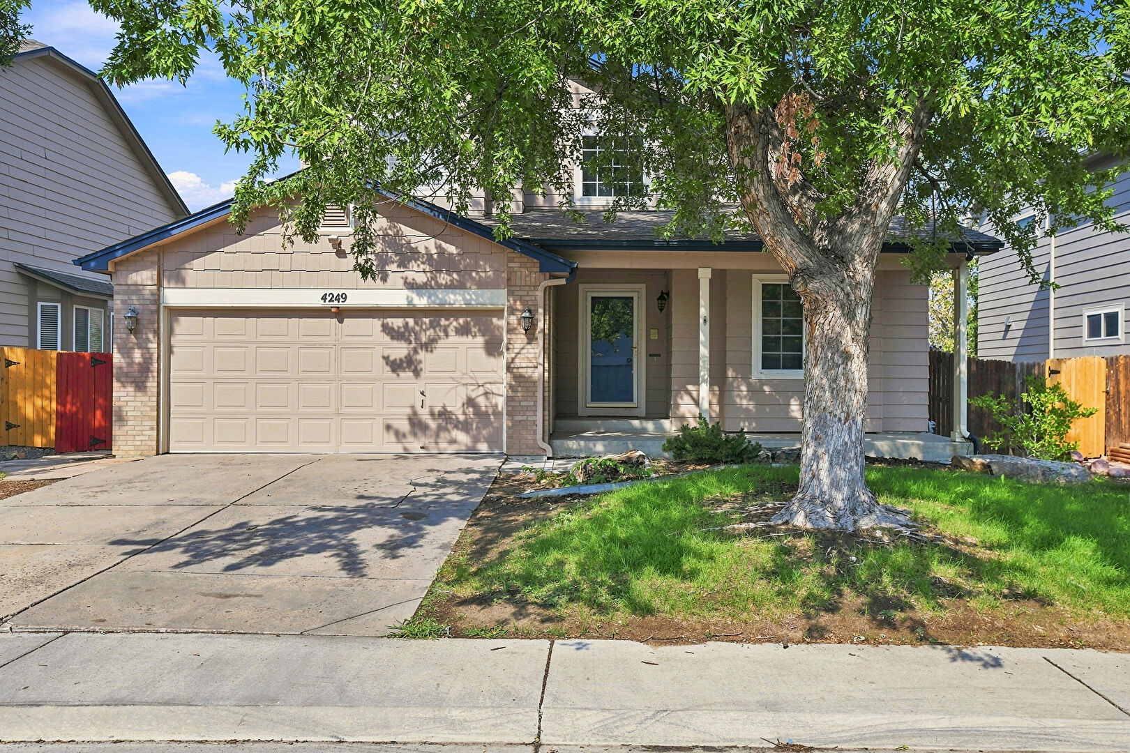 Front at 4249 South Killarney Street, Aurora, CO 80013, listed by Tonie Benetti, MLS ID: 2682581
