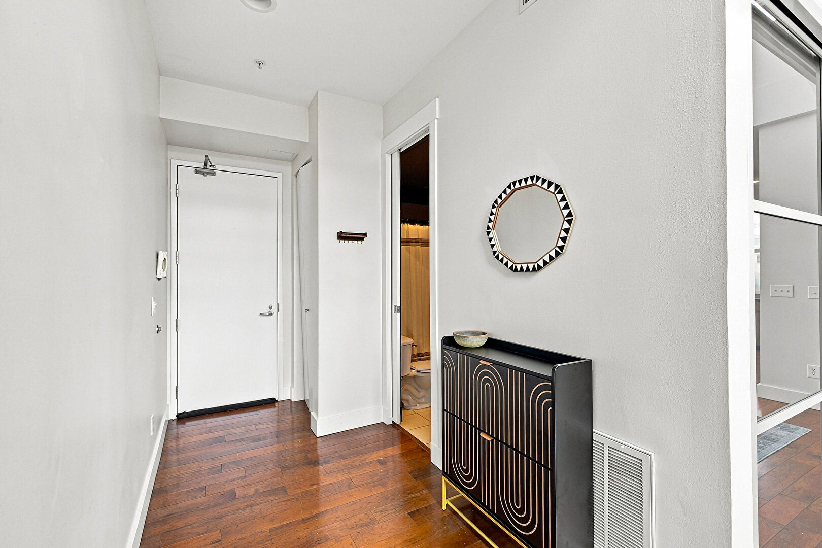 Foyer at 1738 Franklin Street, apt 4D, Denver, CO 80218, listed by Deb Faynshteyn