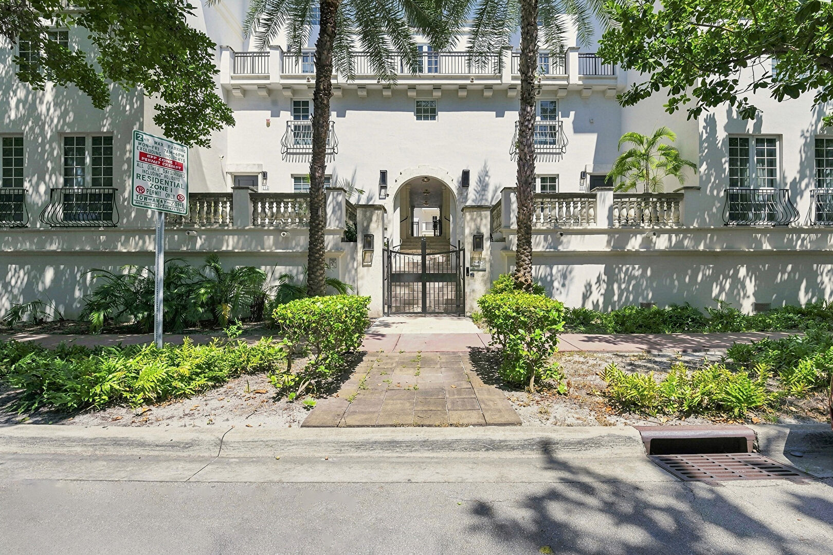 Property Exterior at 243 Meridian Avenue, Unit 113, Miami Beach, FL 33139, listed by Yasminie Iroff