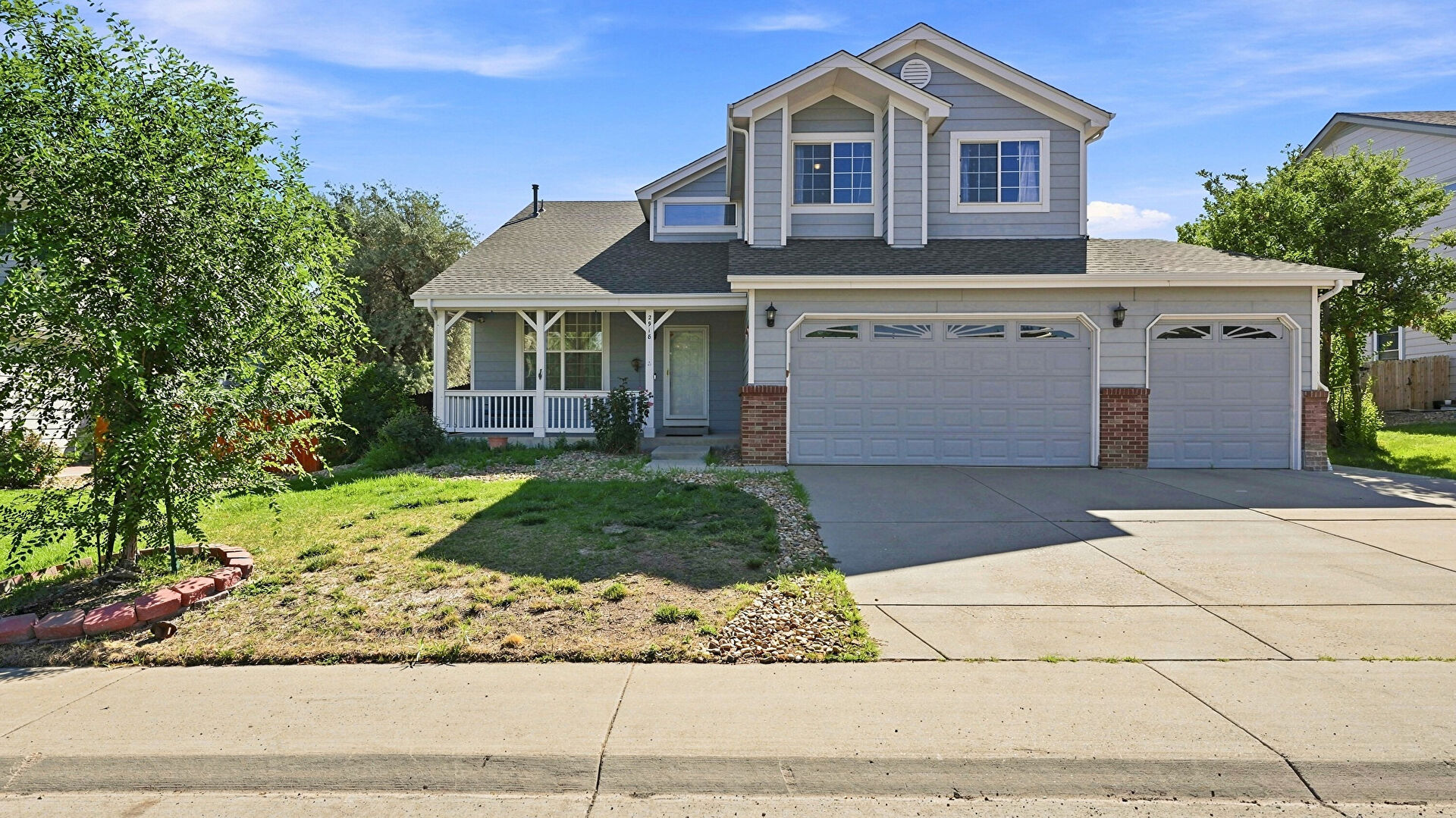 Front at 2918 S Zeno Way, Aurora, CO 80013, listed by Jane Pearson