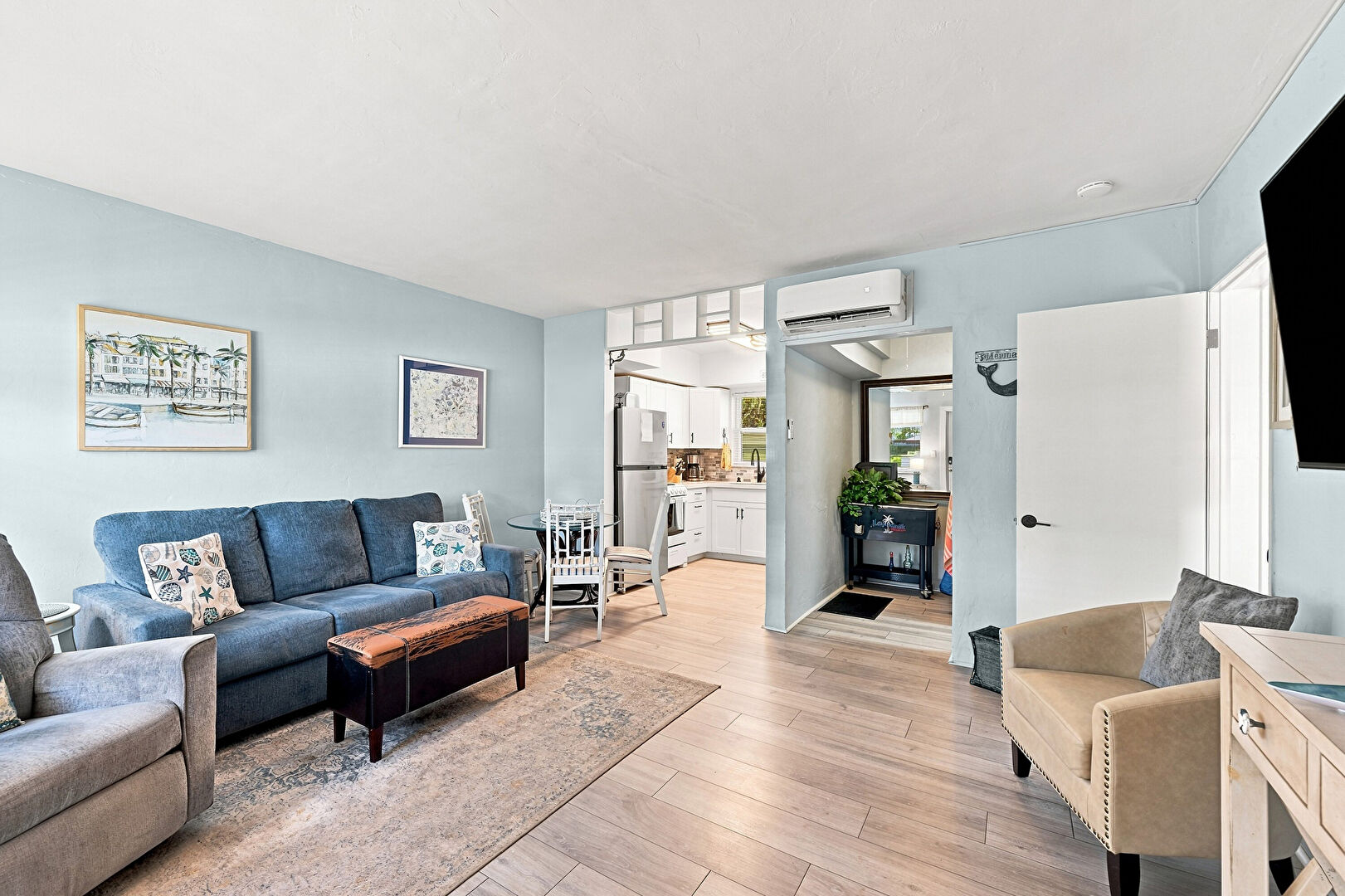 Foyer at 2060 Northeast 1st Street, Deerfield Beach, FL 33441, listed by David Pantoja PA