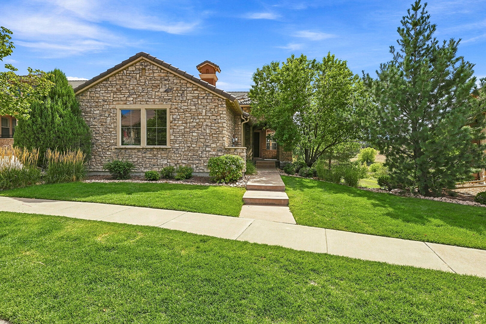 Front at 3036 Veneto court, Littleton, CO 80126, listed by Sandy Swan, MLS ID: 4220184