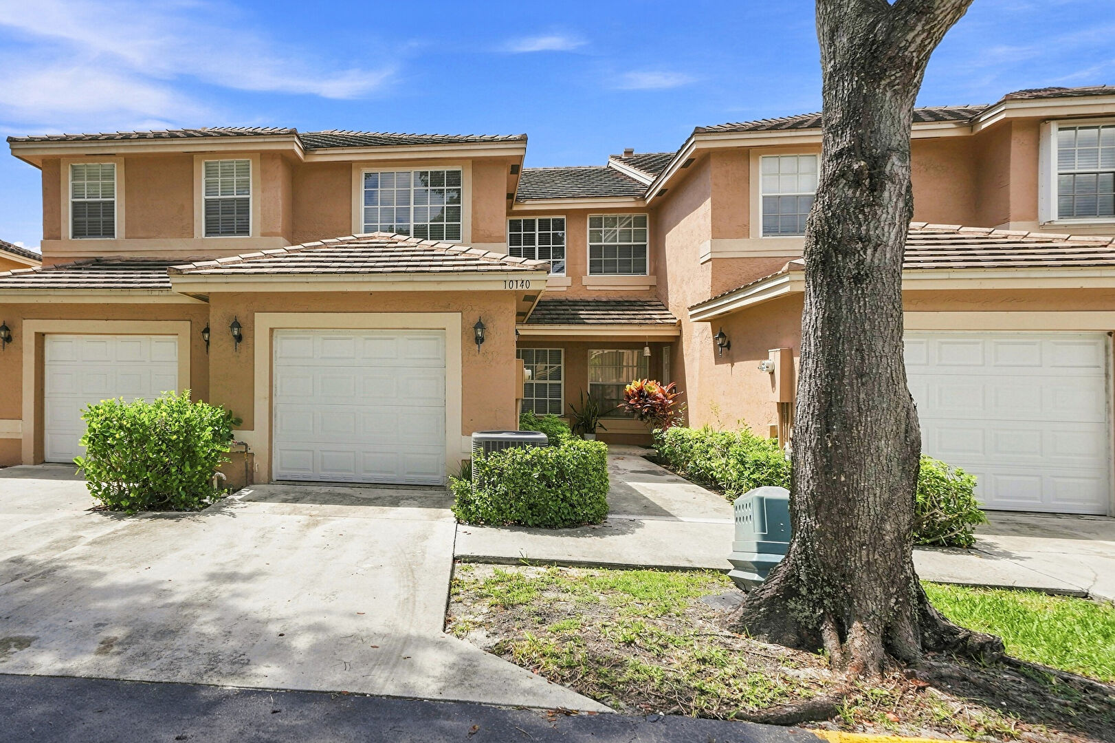 Front at 10140 Royal Palm Boulevard, Coral Springs, FL 33065, listed by Valentina Lowe-Bowen