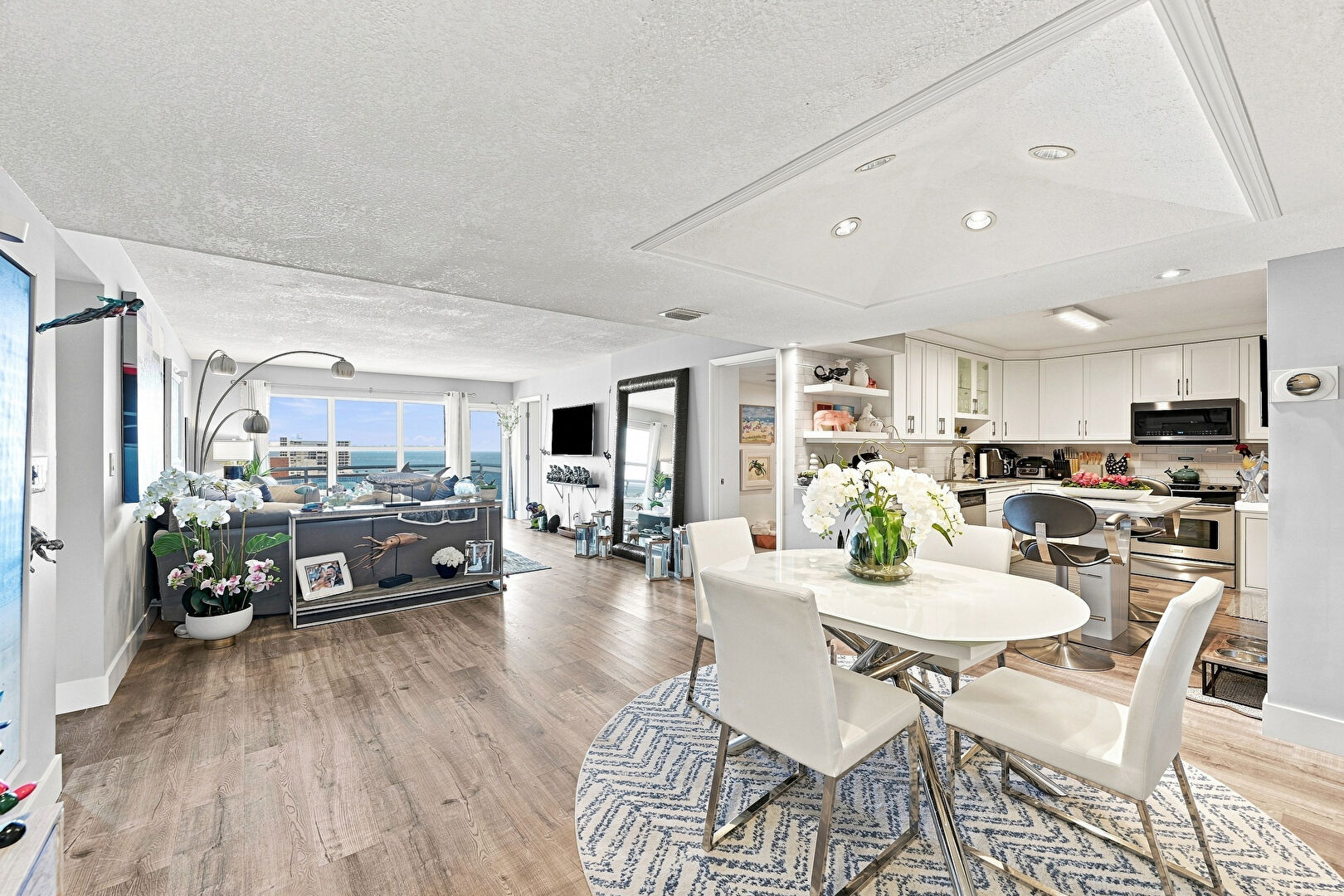 Foyer at 3900 Galt Ocean Drive, Unit 2415, Fort Lauderdale, FL 33308, listed by Laura Sanders