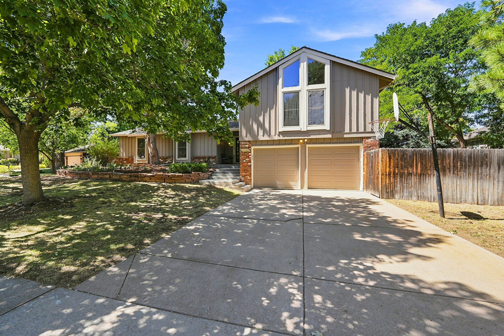 7235 South Jackson Court, Centennial, CO 80122, listed by Conrad Steller | Employing Broker, MLS ID: 4268662