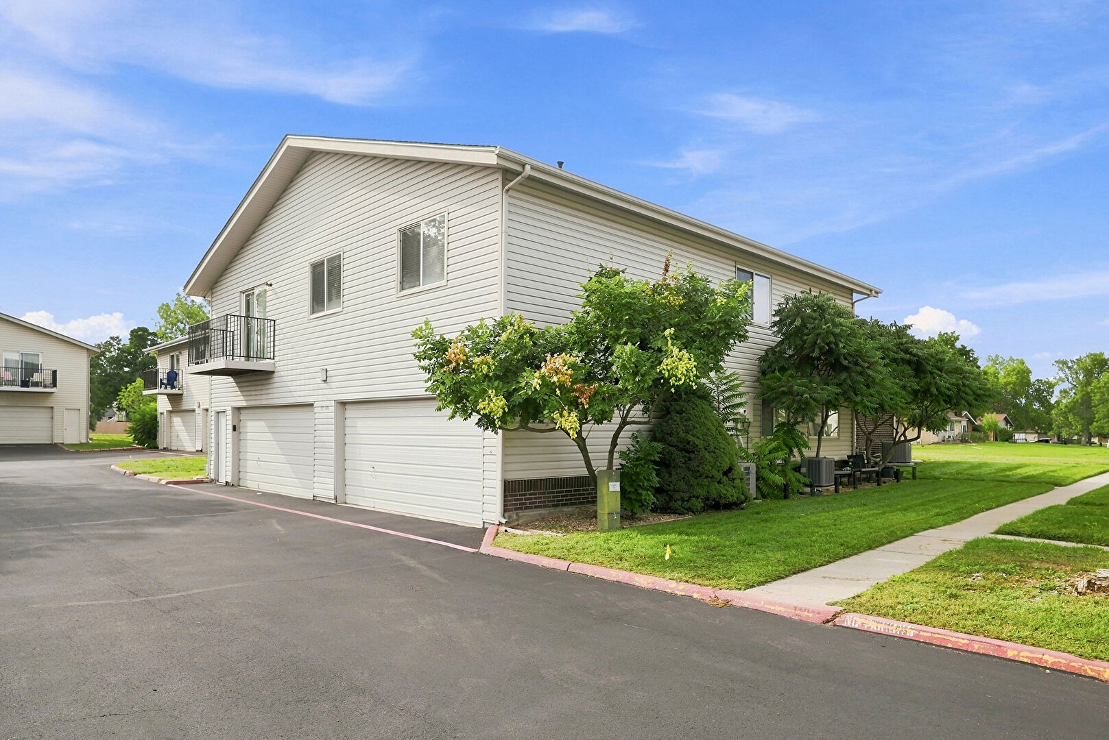 Garage at 3355 S. Flower St #100, Lakewood, CO 80227, listed by Taylor Haas