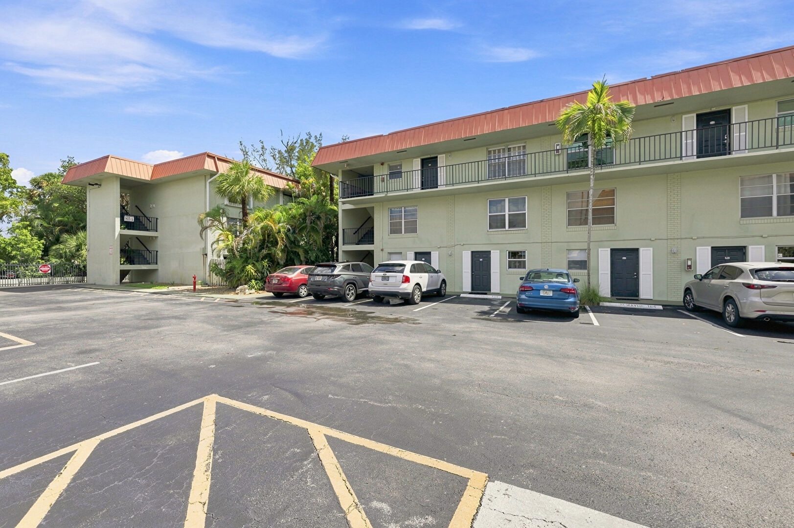 Property Exterior at 805 West Oakland Park Boulevard, D14, Wilton Manors, FL 33311, listed by Keith Weiner