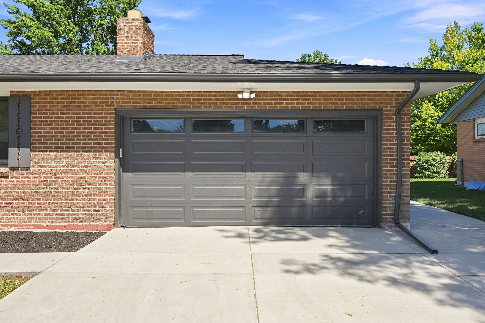 Garage at 2670 South Norman Court, Denver, CO 80224, listed by Eric Ybarra
