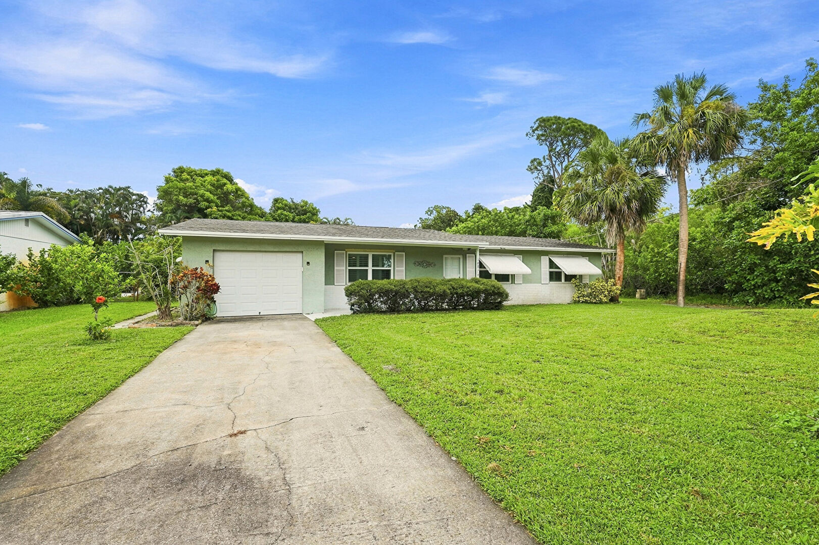 Front at 1681 SouthEast 14th Street, Stuart, FL 34996, listed by Audra Kozlowski