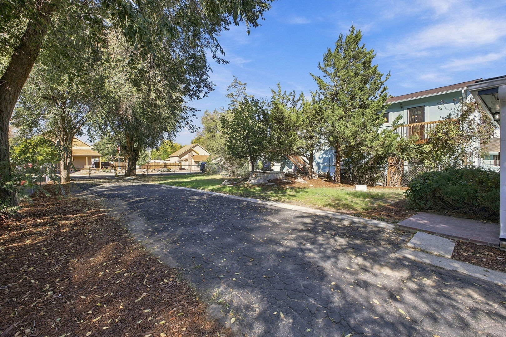 Front at 950 South Leyden Street, Denver, CO 80224, listed by Andria and Eric Stashak