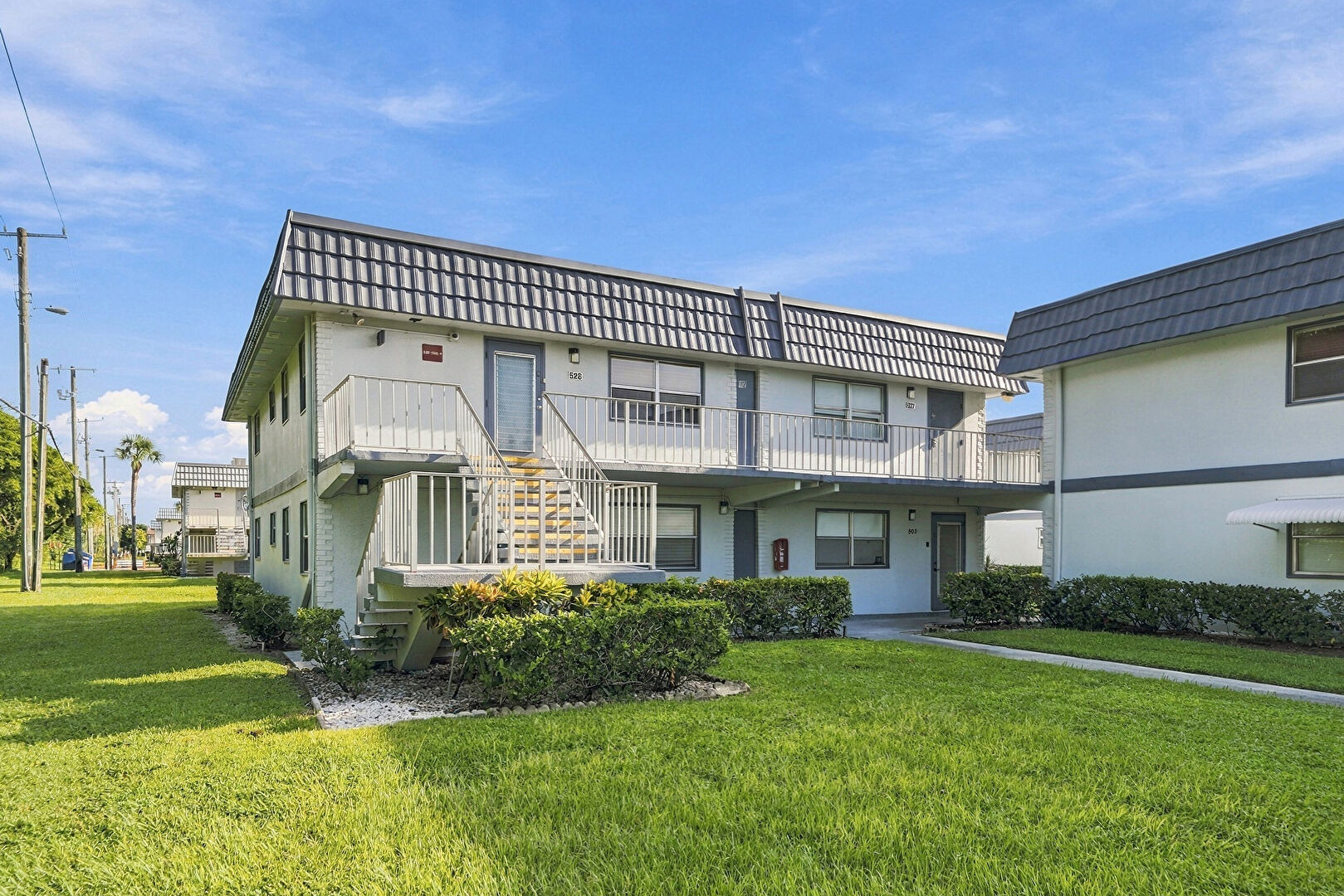 Front at 527 Brittany F, Delray Beach, FL 33446, listed by Silvana Friedel