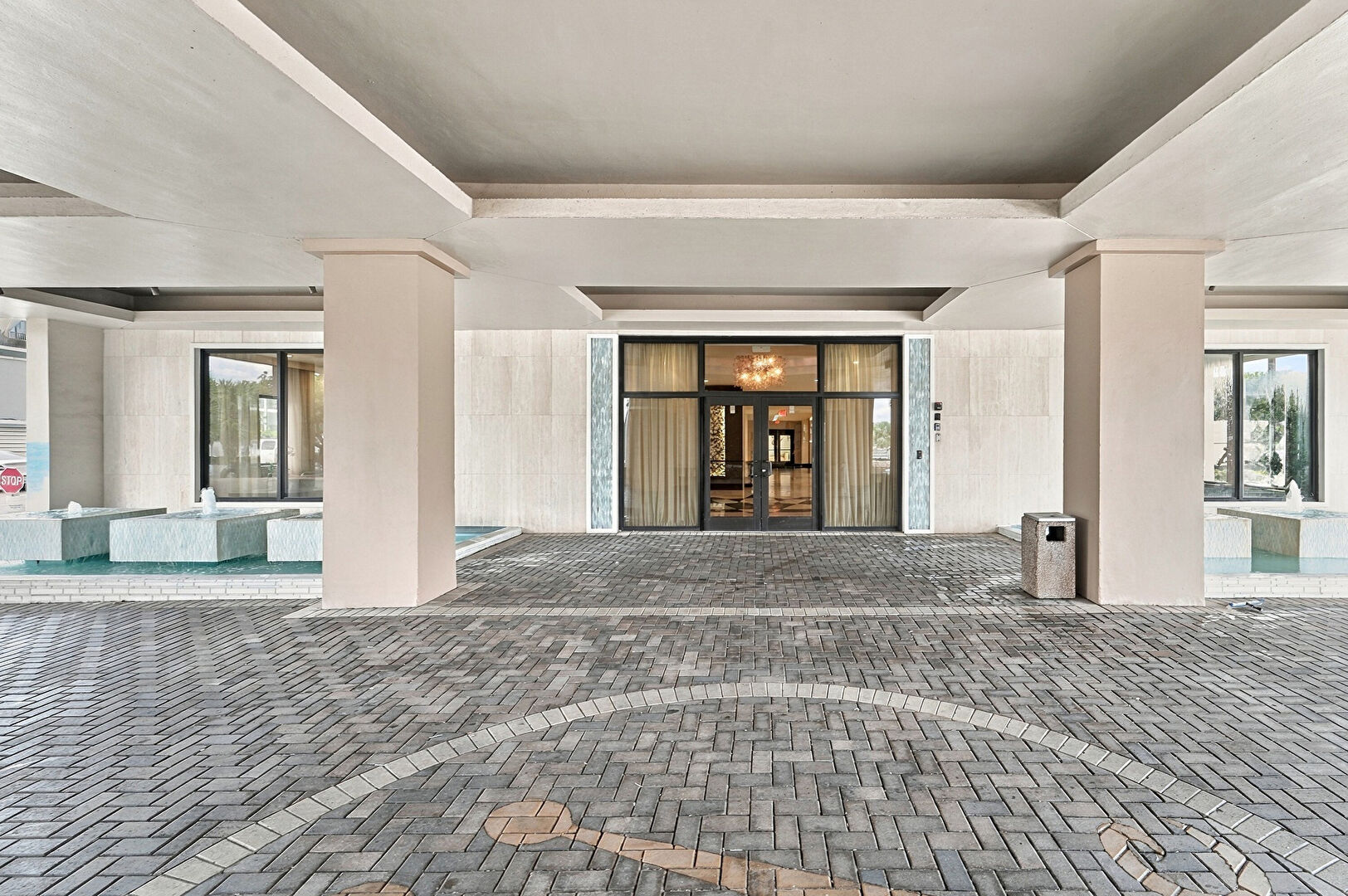 Exterior Entry at 2000 South Ocean Boulevard, LB, Lauderdale By The Sea, FL 33062, listed by Ashlee Kilayko
