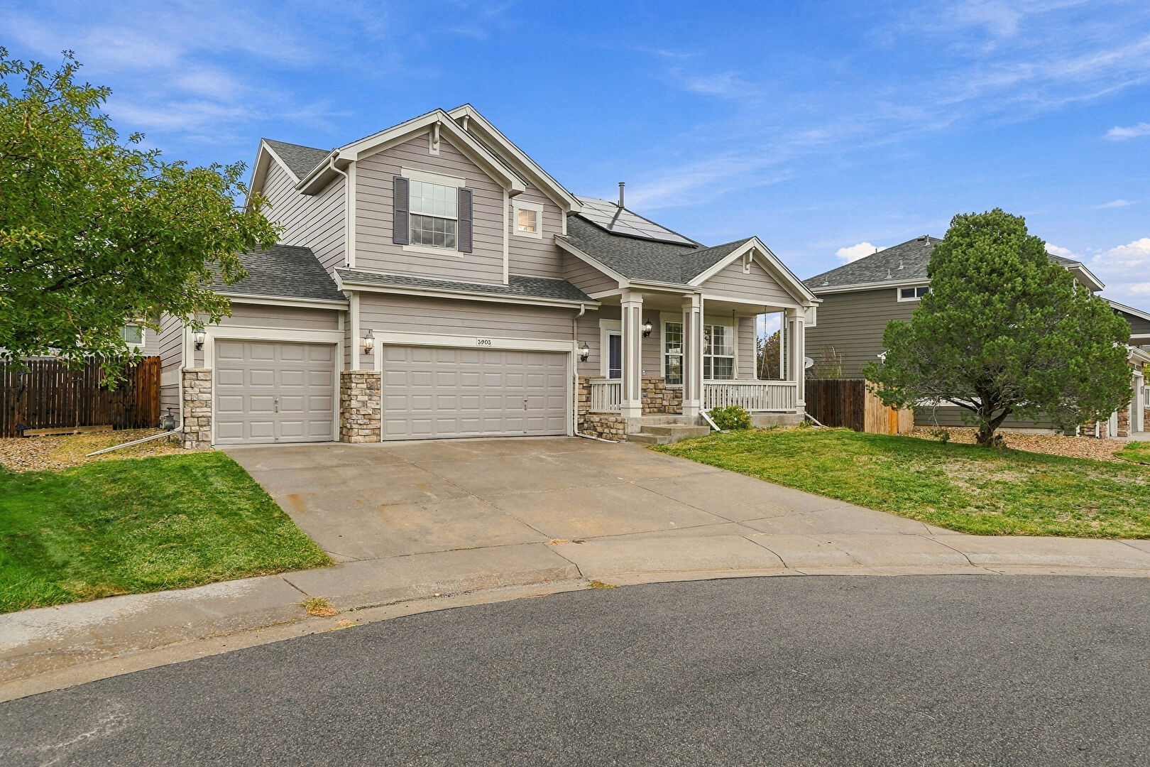 Front at 3903 South Quemoy Way, Aurora, CO 80018, listed by Tamara  (Tammi) Hoerner