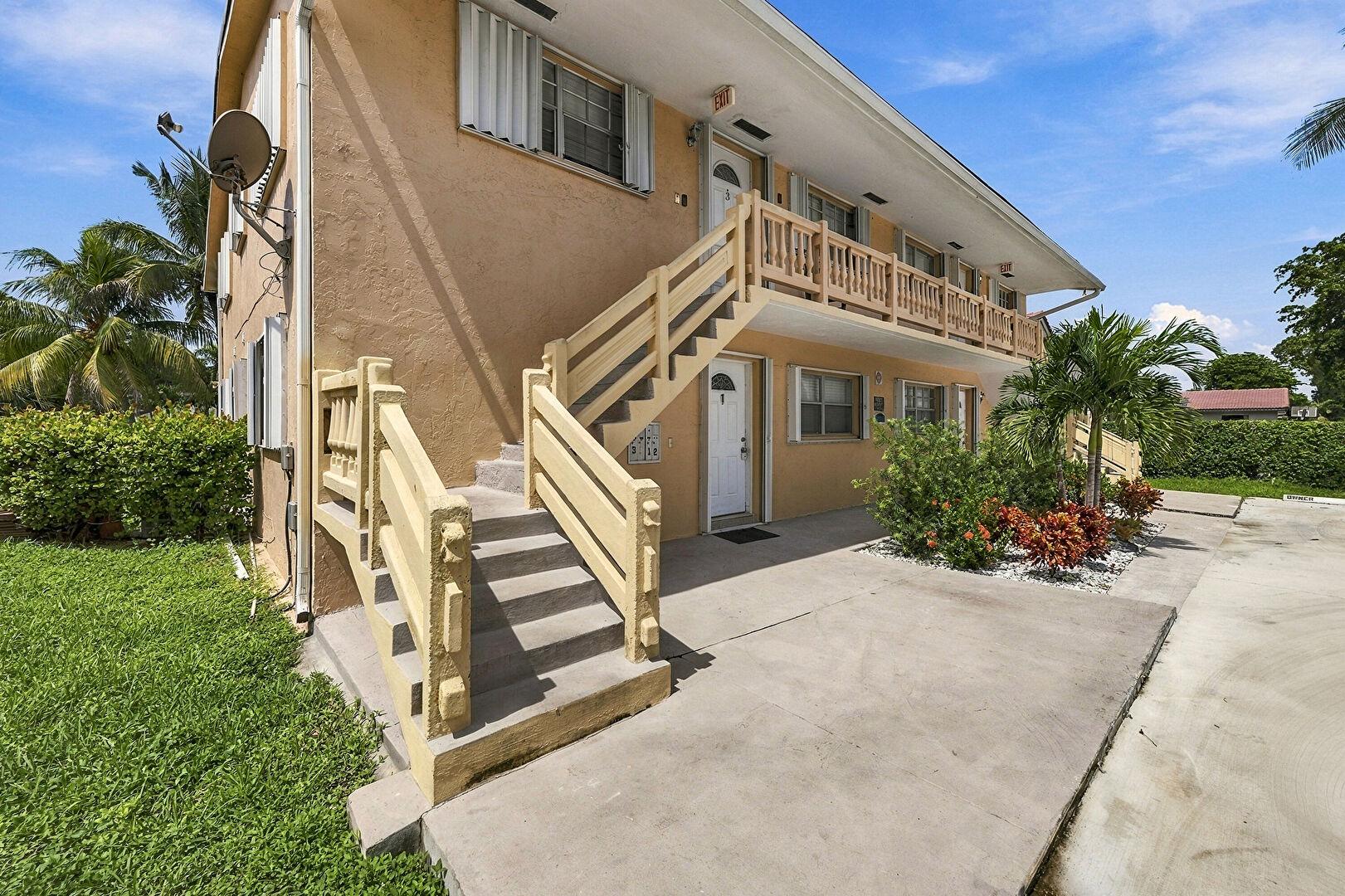 Front at 4106 Riverside Drive, Coral Springs, FL 33065, listed by Keith Weiner